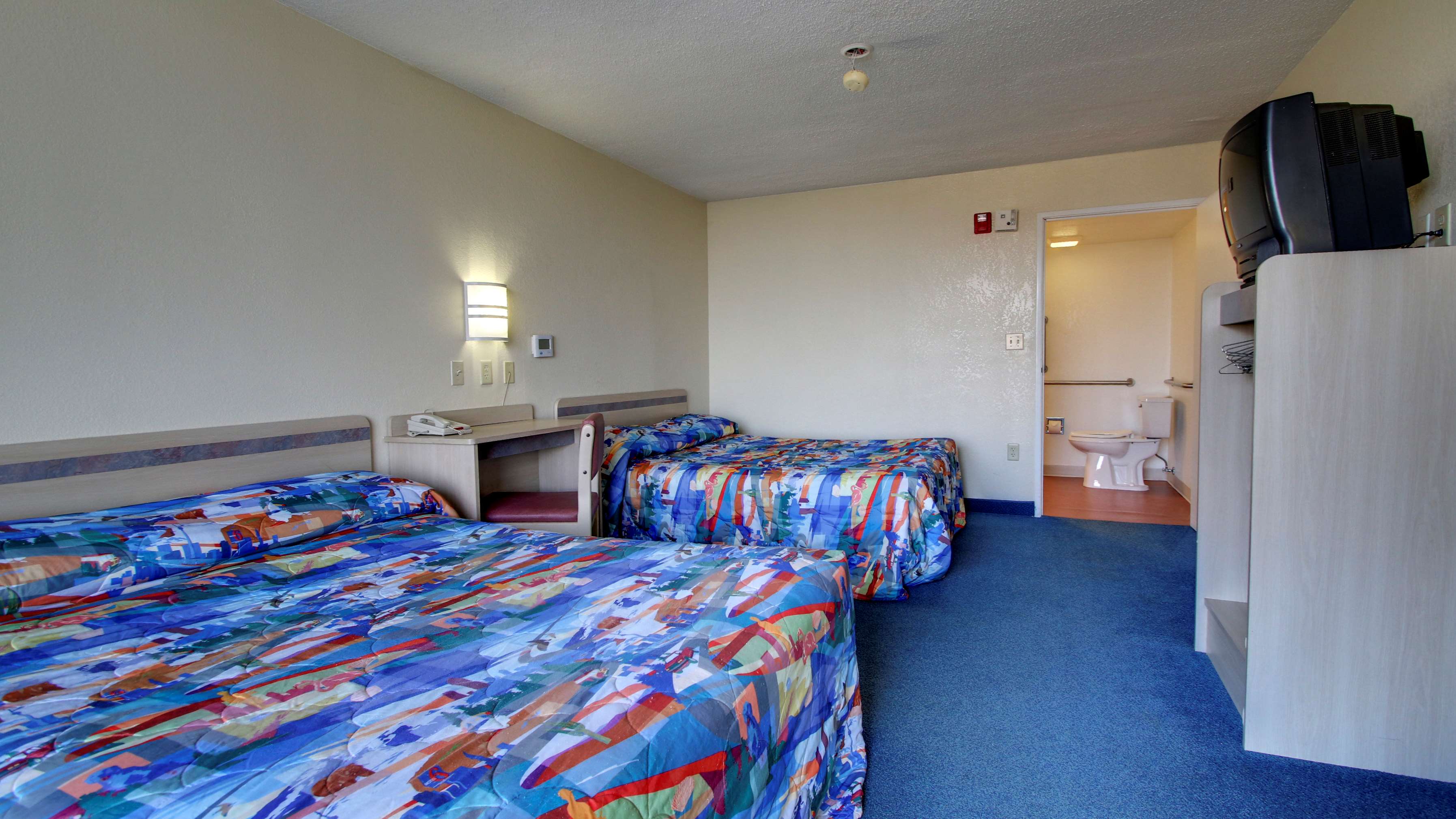 Econo Lodge Paducah West I-24