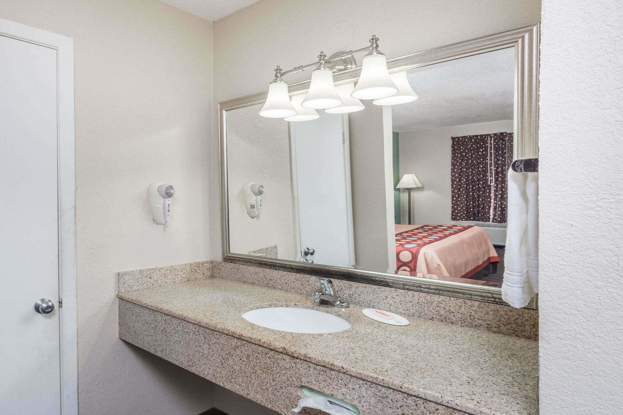 Hotel 7 Inn Paducah, KY