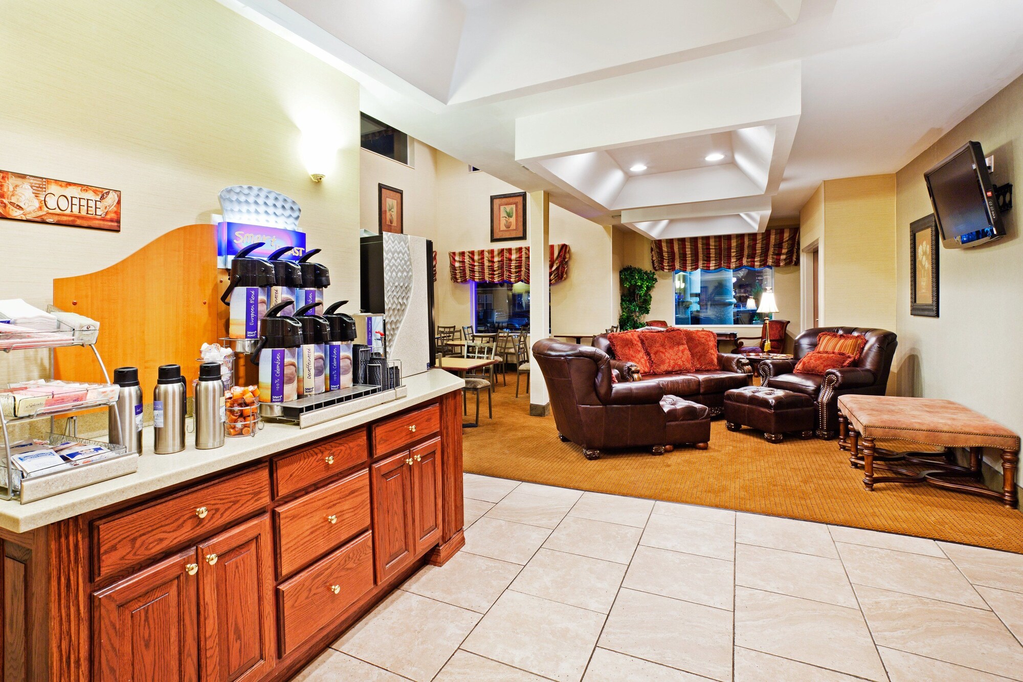 Holiday Inn Express Hotel & Suites Pikeville