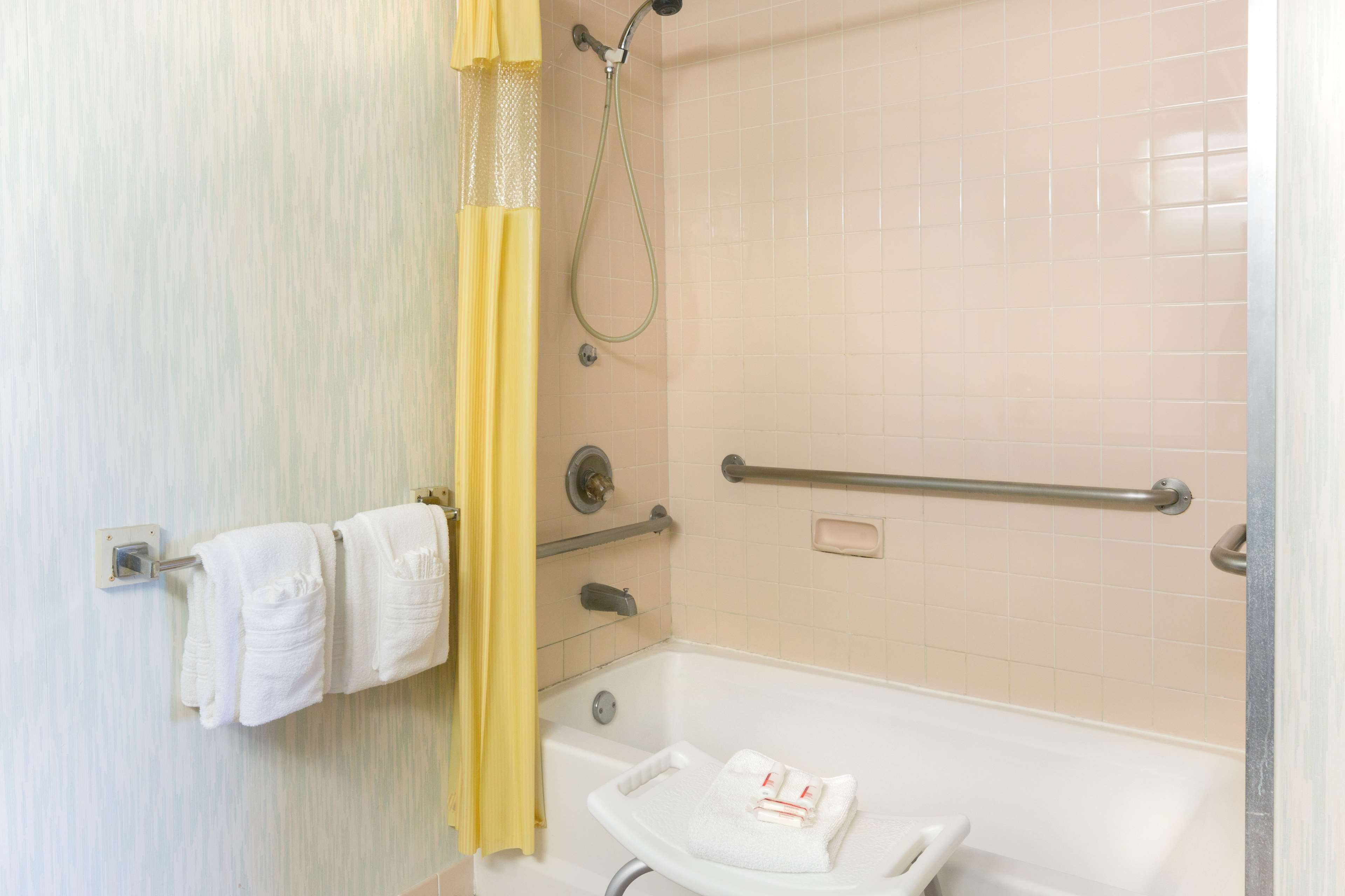 Days Inn by Wyndham Richmond