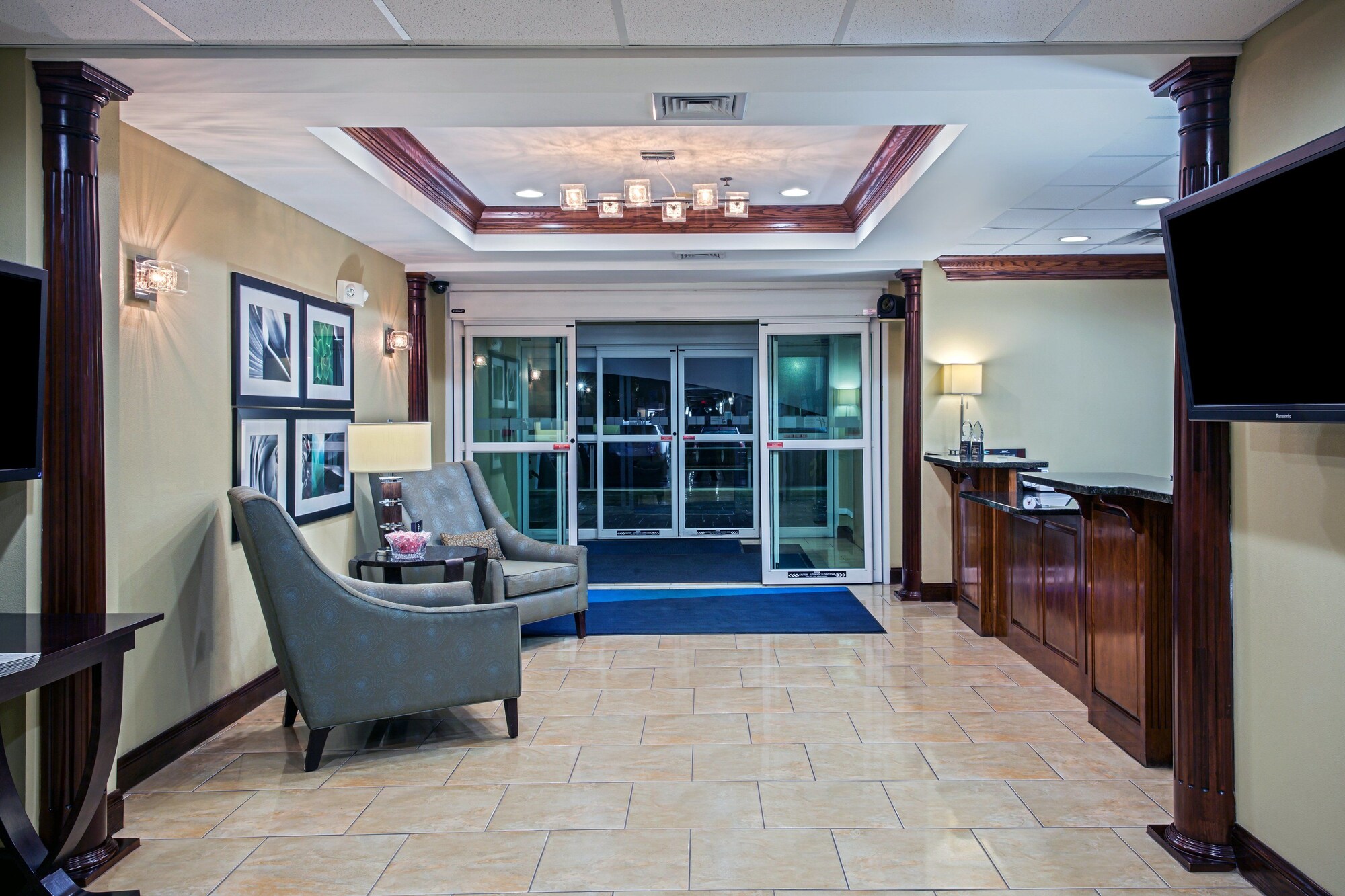 Holiday Inn Express & Suites Richmond