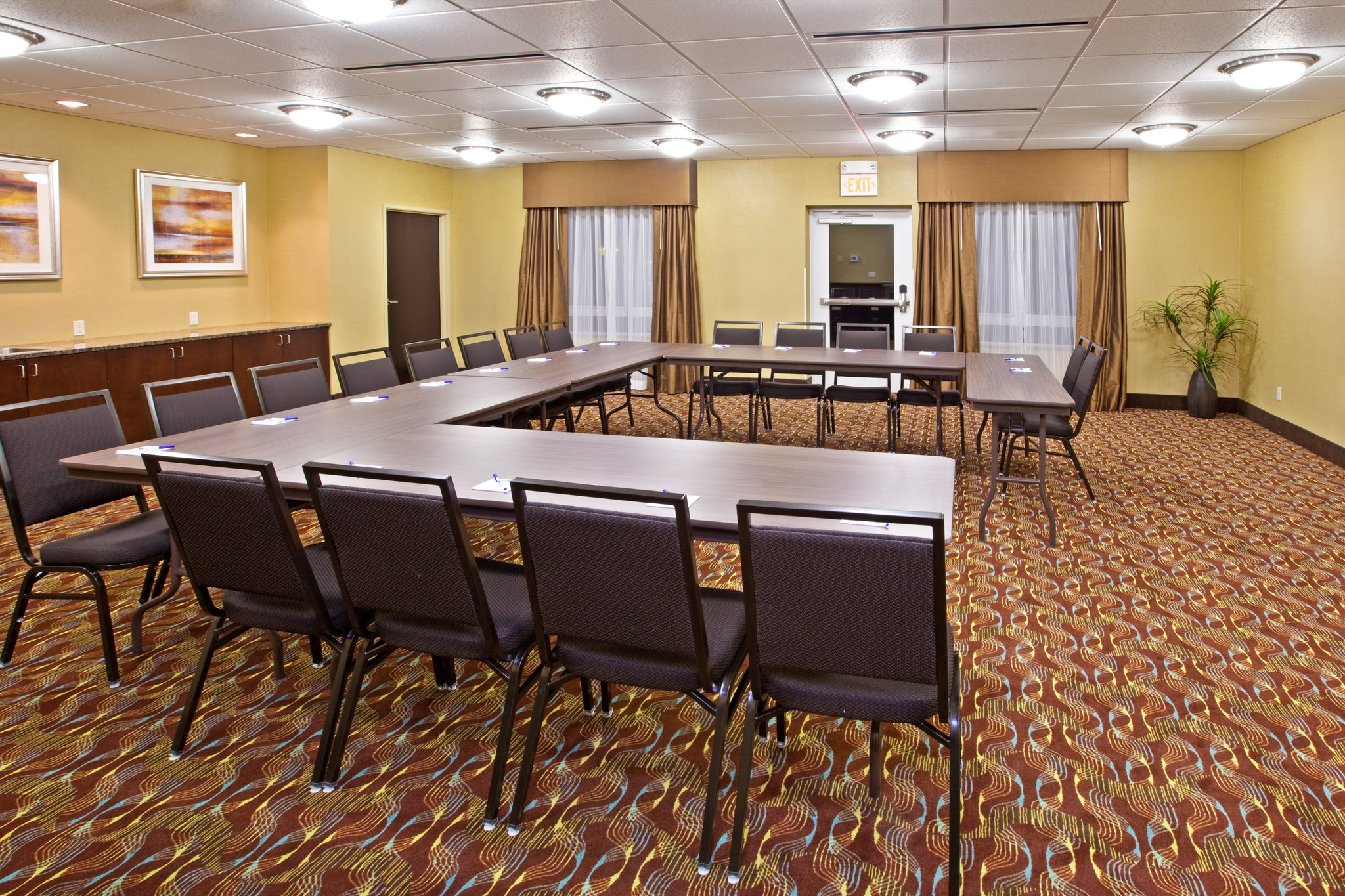 Holiday Inn Express Hotel & Suites Richwood - Cincinnati South