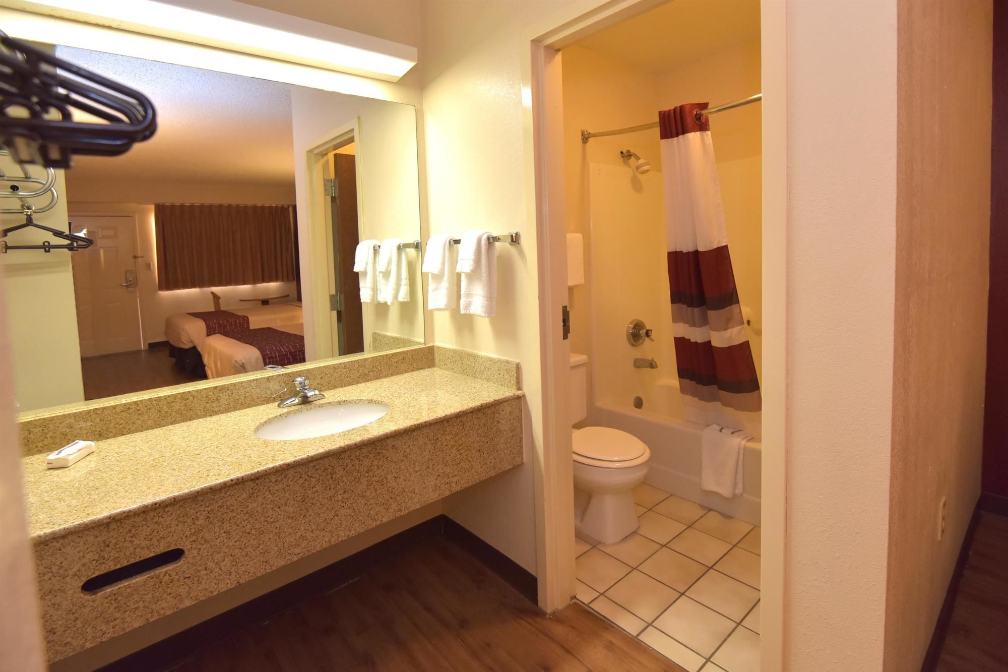 Red Roof Inn Shelbyville