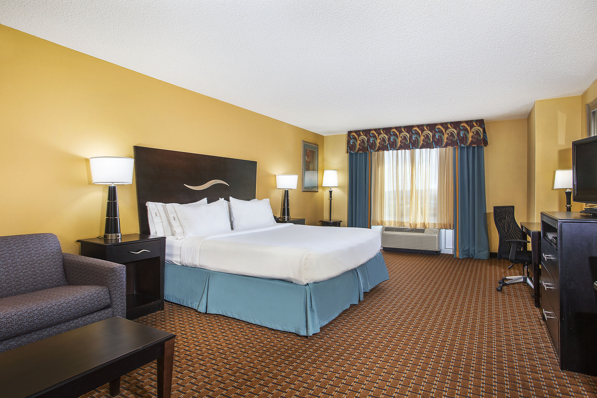 Holiday Inn Express Hotel & Suites Somerset Central