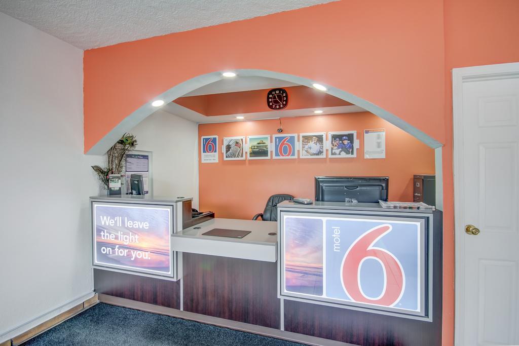 Motel 6 Somerset