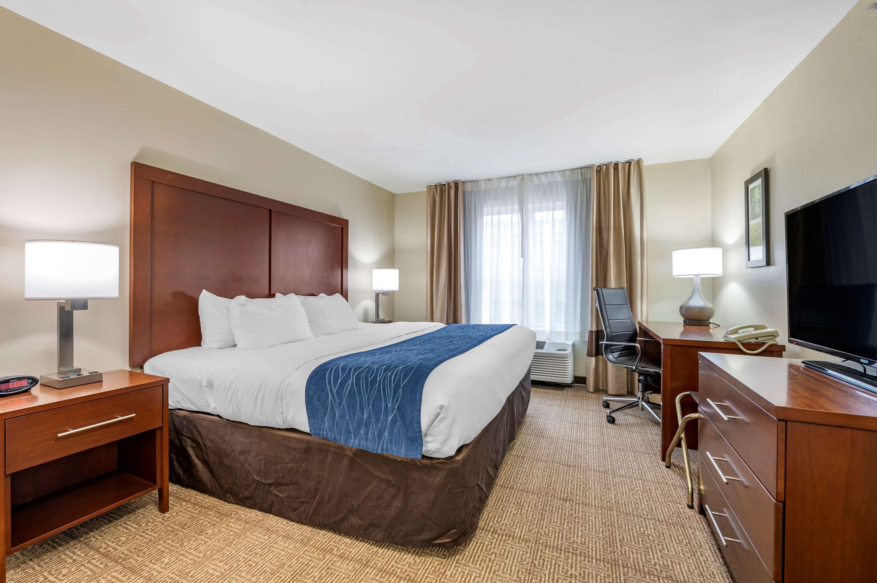 Comfort Inn & Suites Northern Kentucky