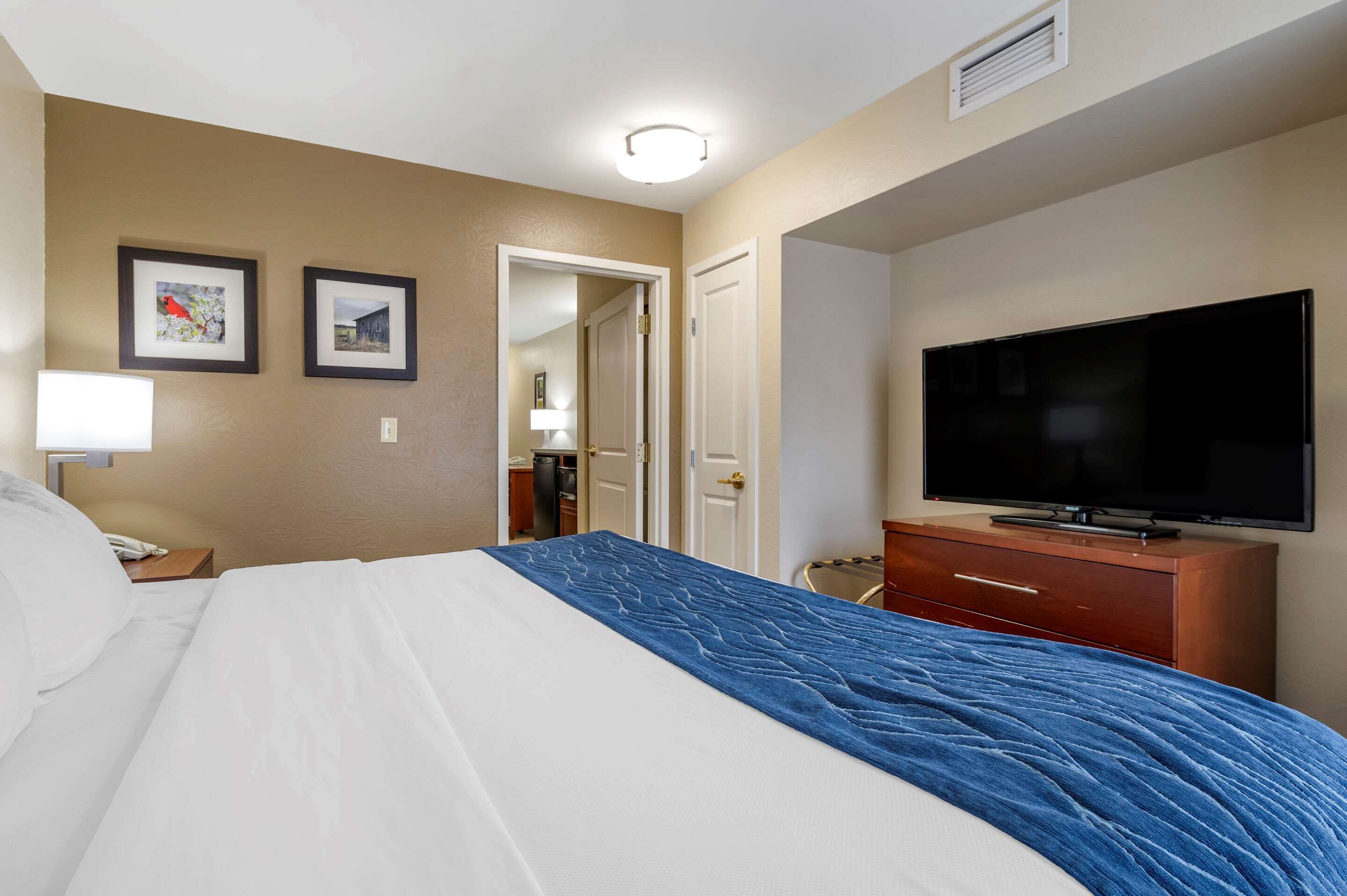 Comfort Inn & Suites Northern Kentucky