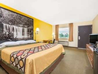 Super 8 by Wyndham Williamsburg