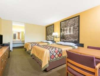 Super 8 by Wyndham Williamsburg