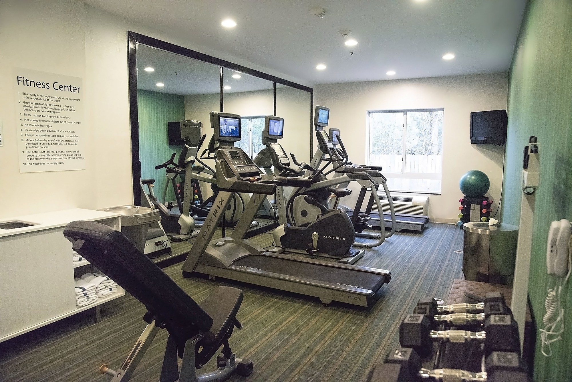 Holiday Inn Express Hotel & Suites Alexandria