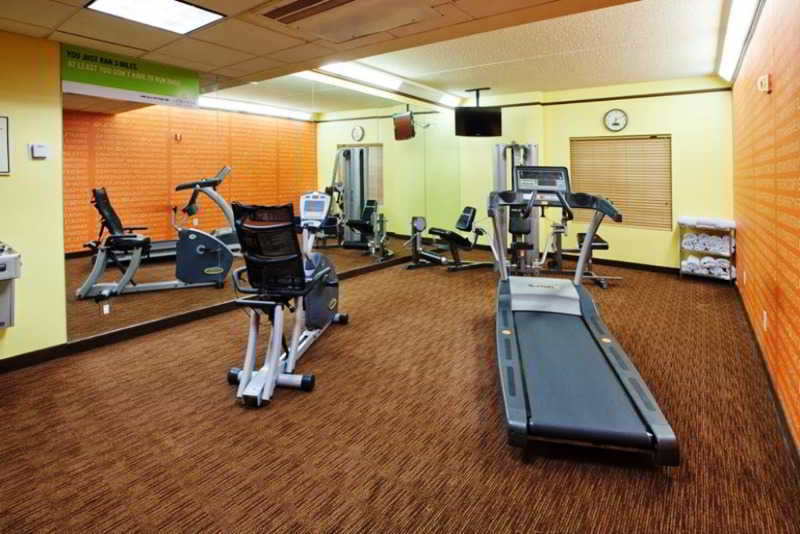 La Quinta Inn & Suites by Wyndham Alexandria Airport