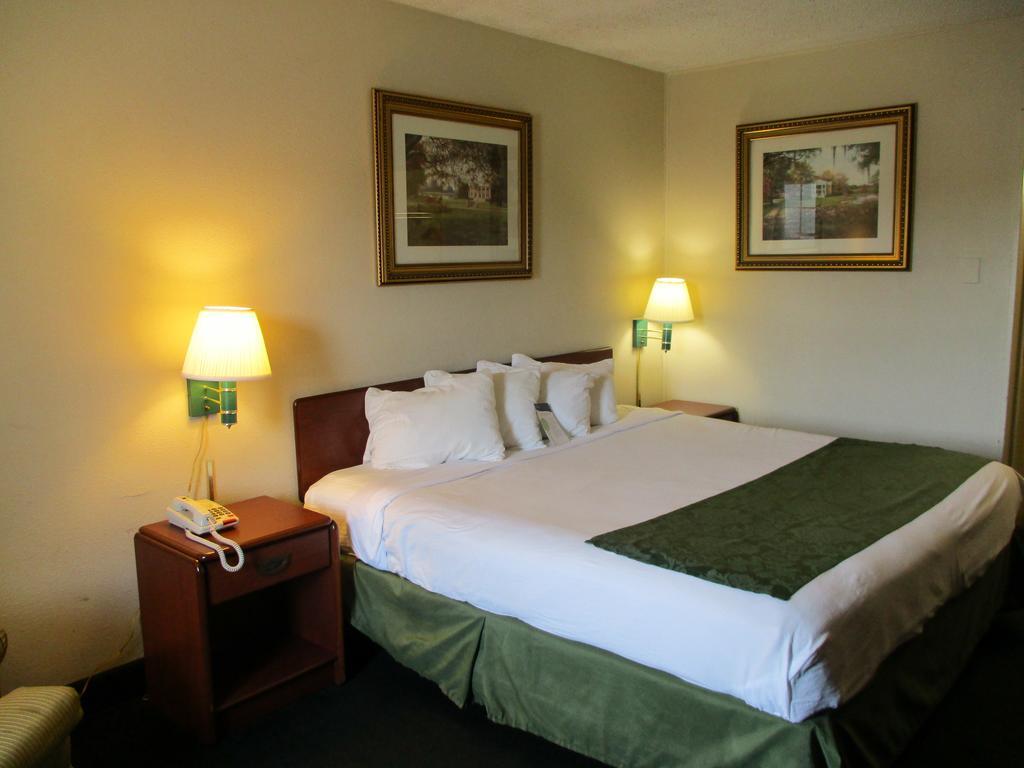 Ramada Alexandria