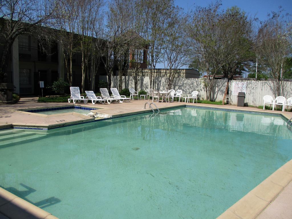 Ramada Alexandria