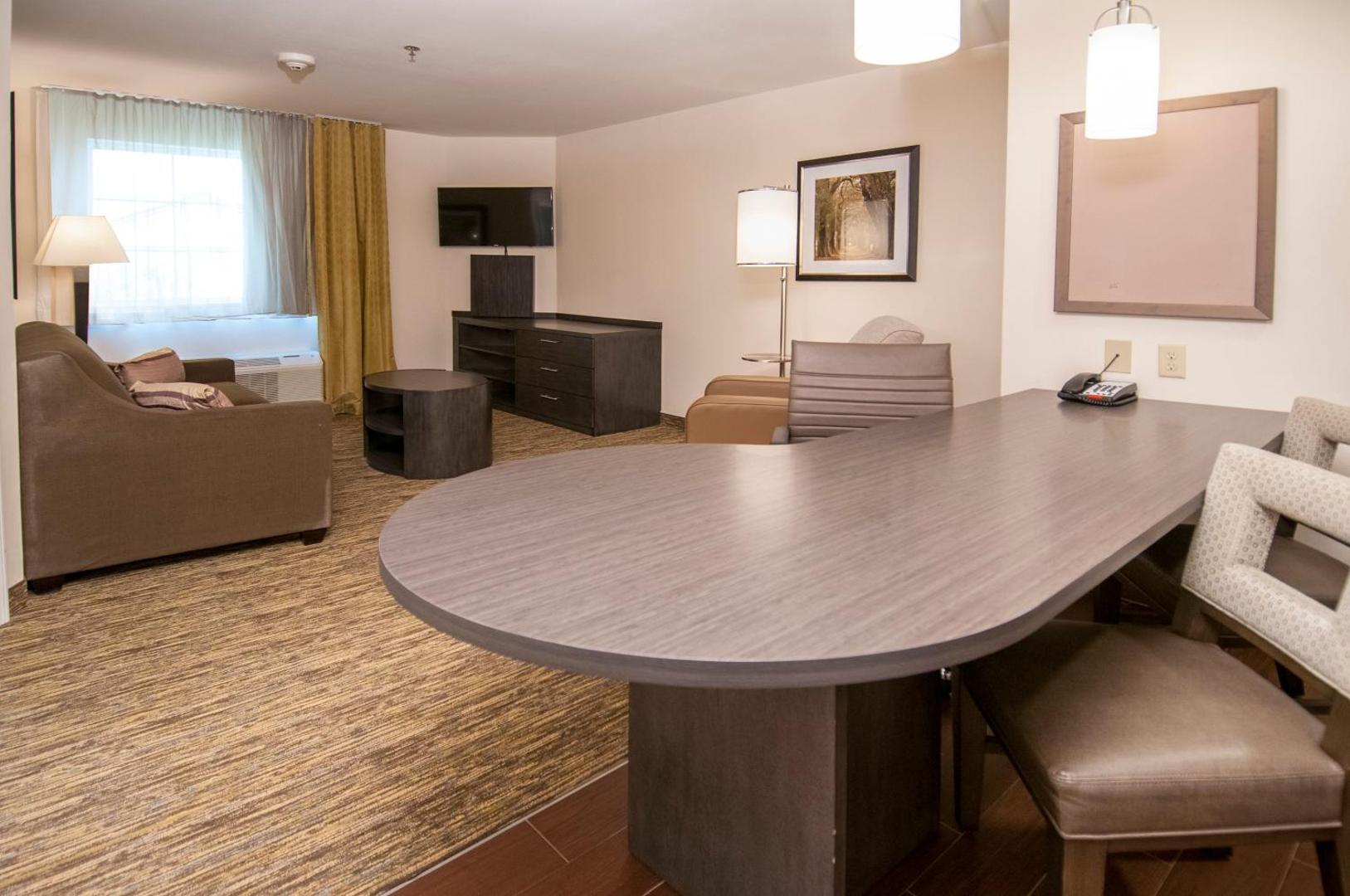 Candlewood Suites Baton Rouge - College Drive
