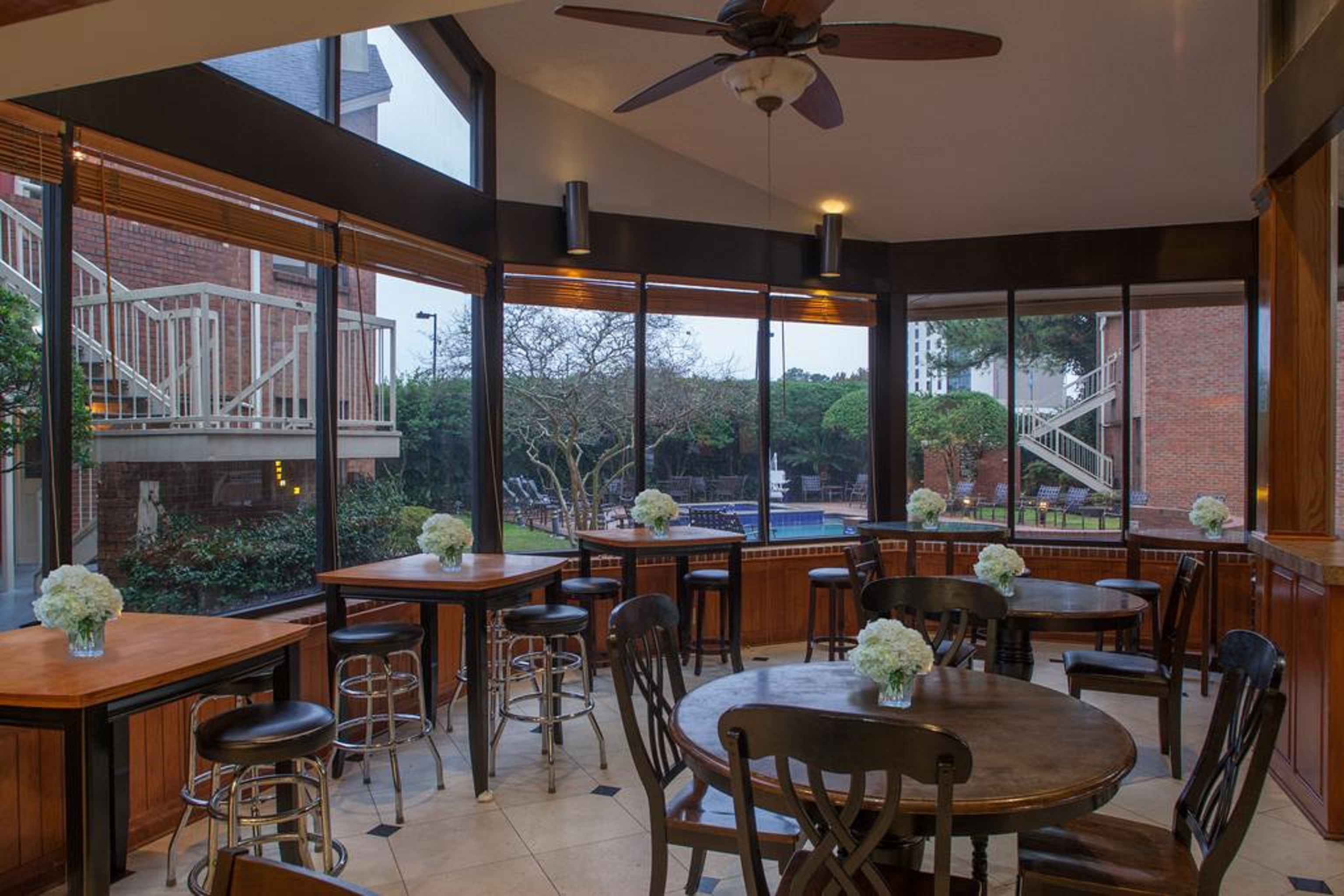Cloverleaf Suites Baton Rouge