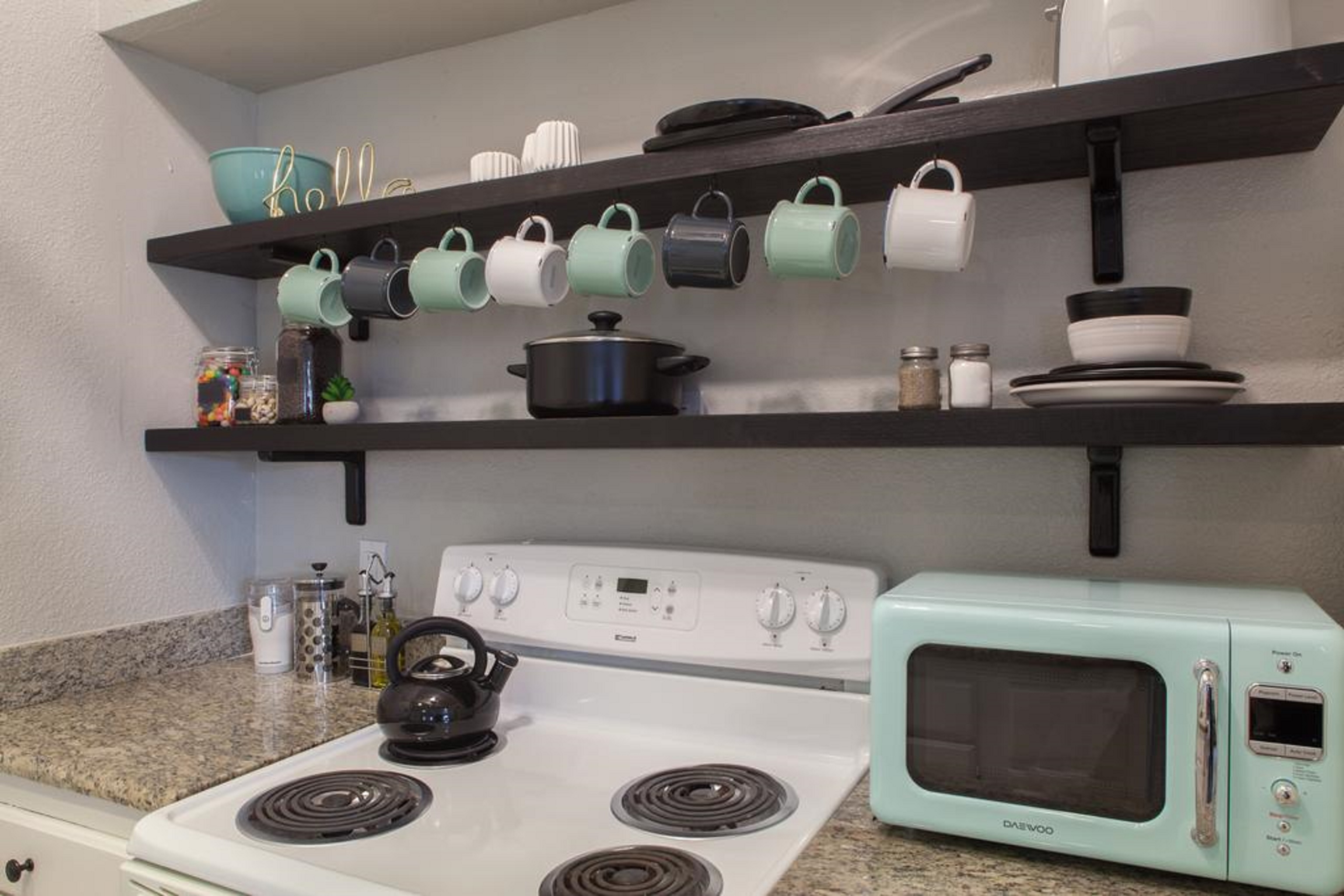 Cloverleaf Suites Baton Rouge