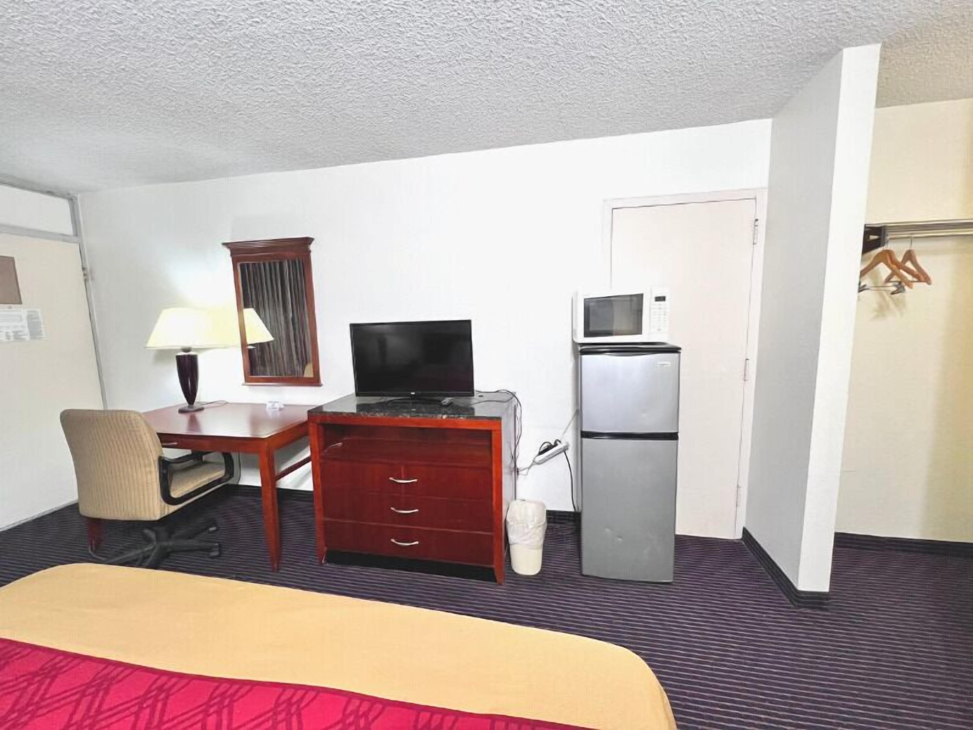 Heritage Inn And Suites