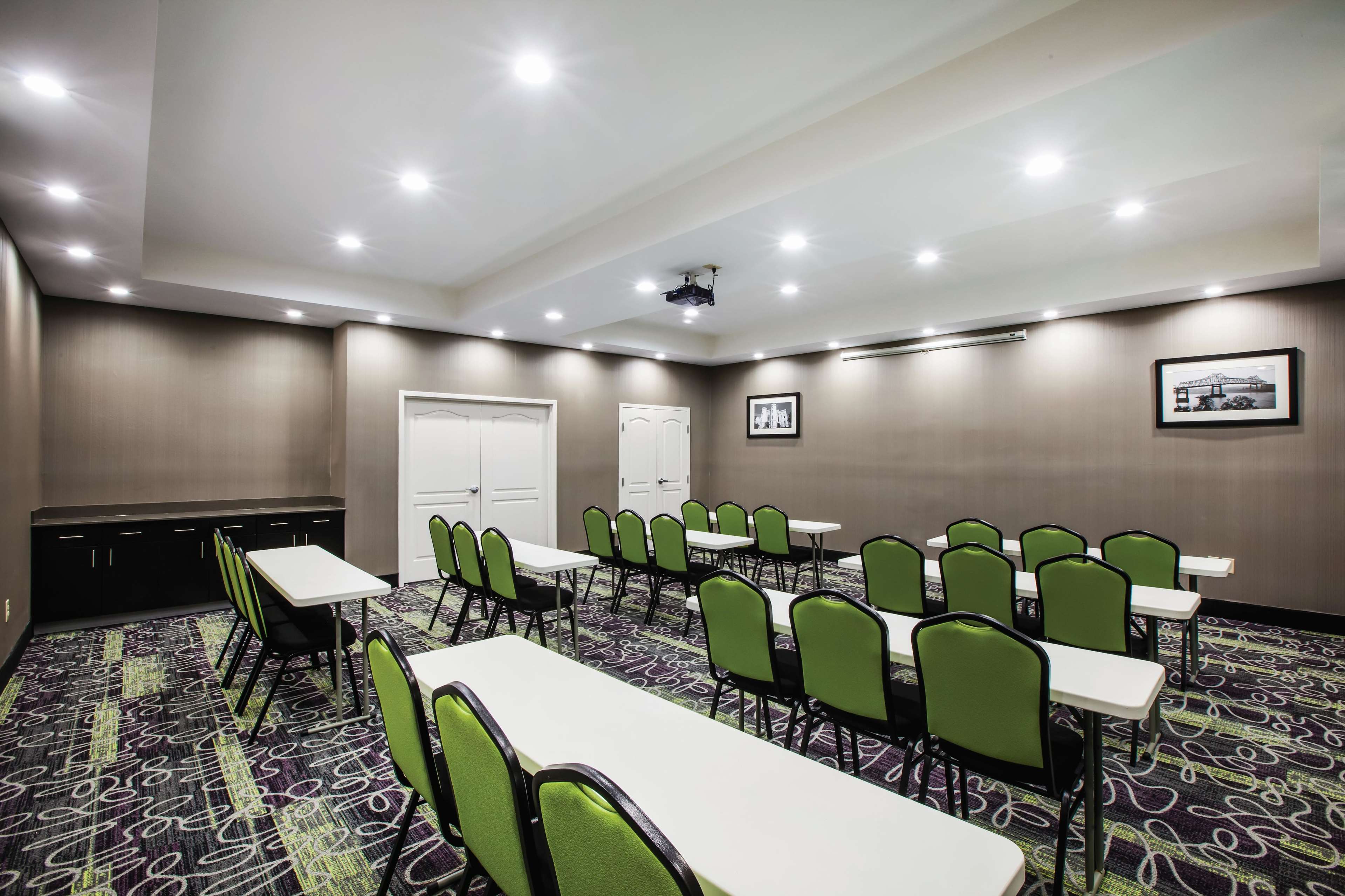 La Quinta Inn & Suites by Wyndham Baton Rouge Denham Springs