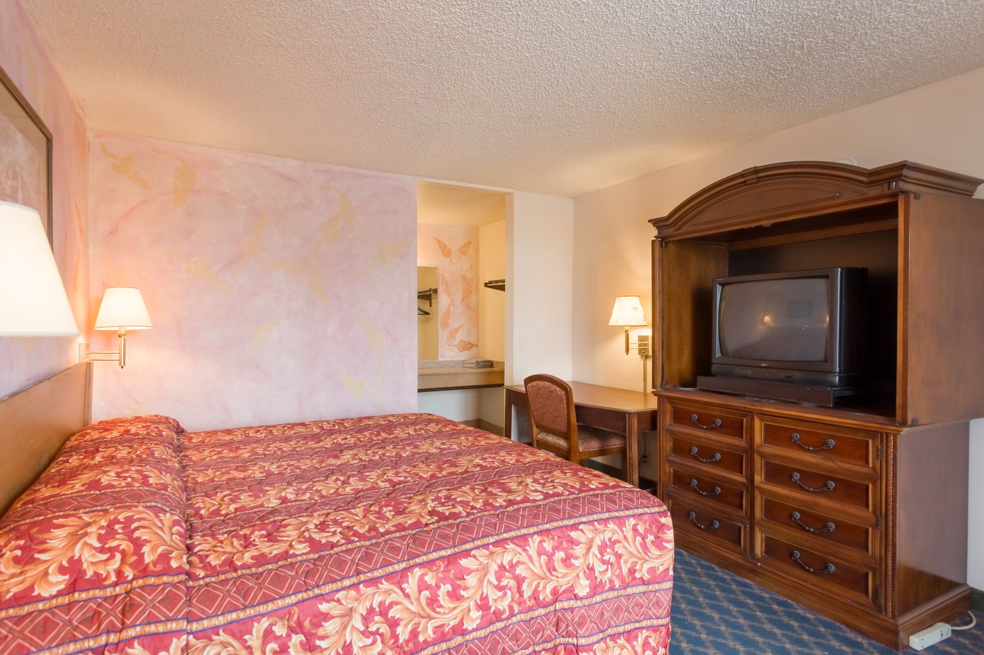 Bossier Inn and Suites