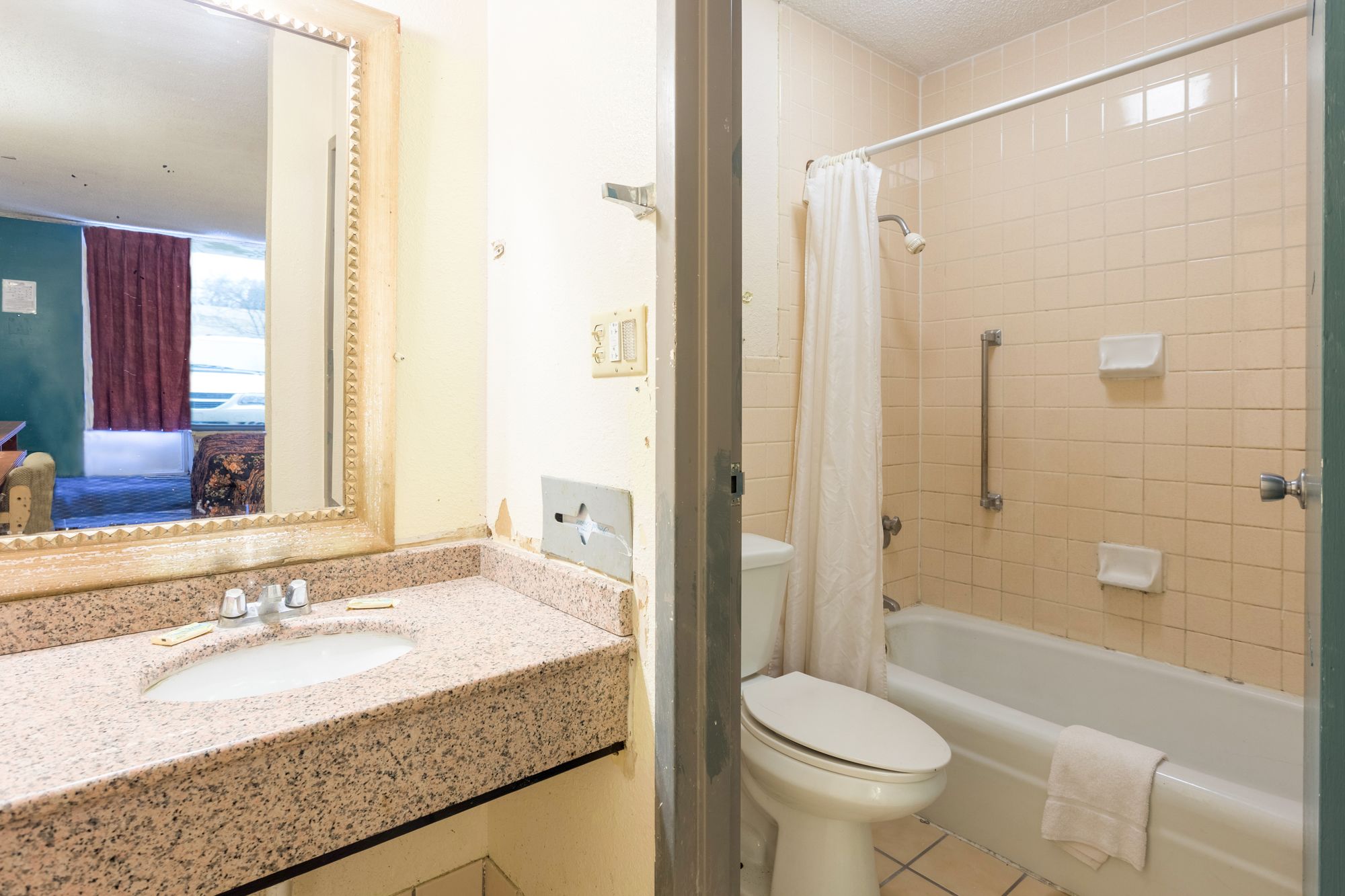 Bossier Inn and Suites