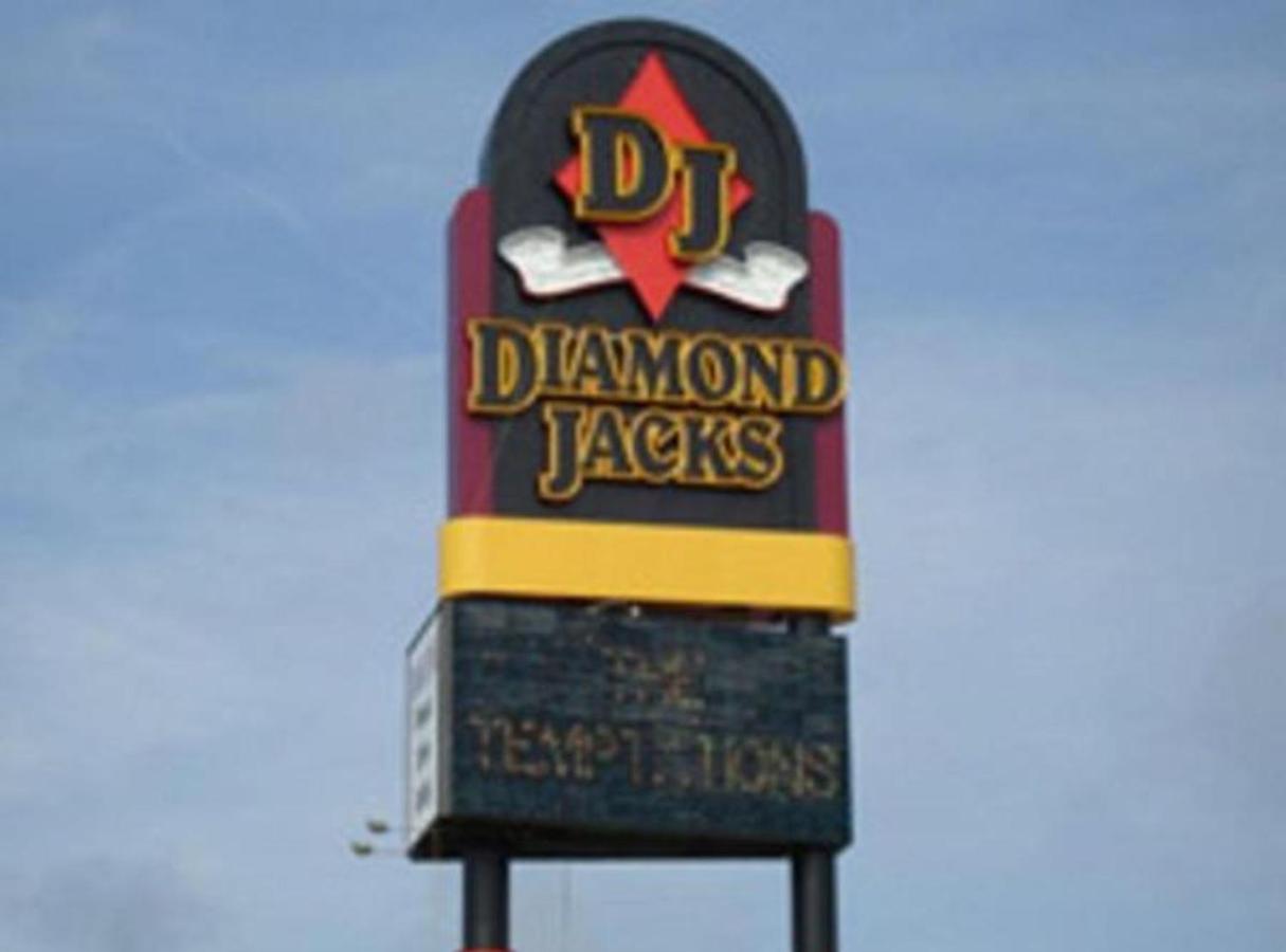 DiamondJacks Casino & Hotel