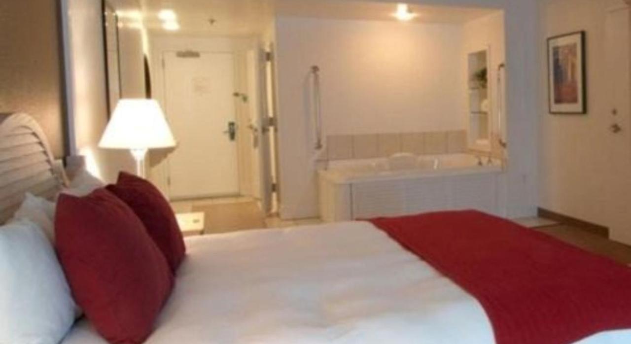 DiamondJacks Casino & Hotel
