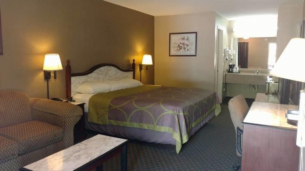Super 8 by Wyndham Bossier City/Shreveport Area
