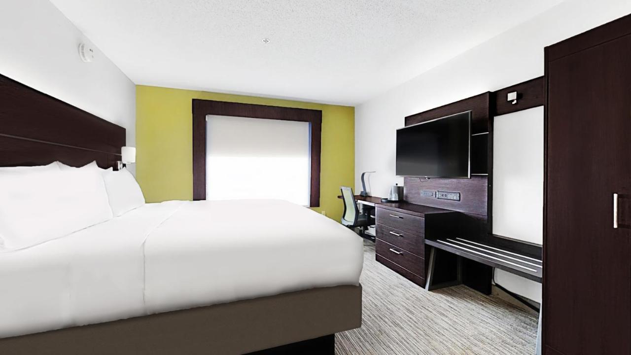 Holiday Inn Express & Suites Chalmette New Orleans S