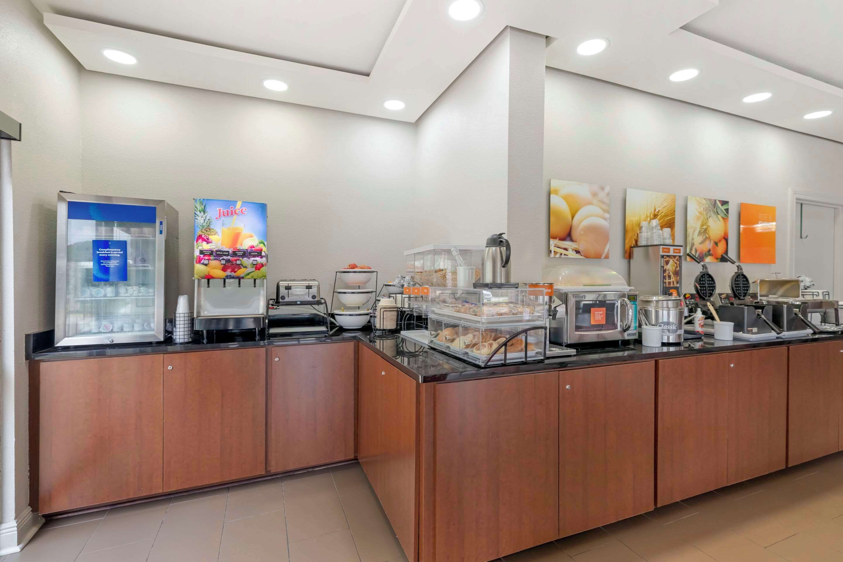Comfort Inn & Suites Covington - Mandeville