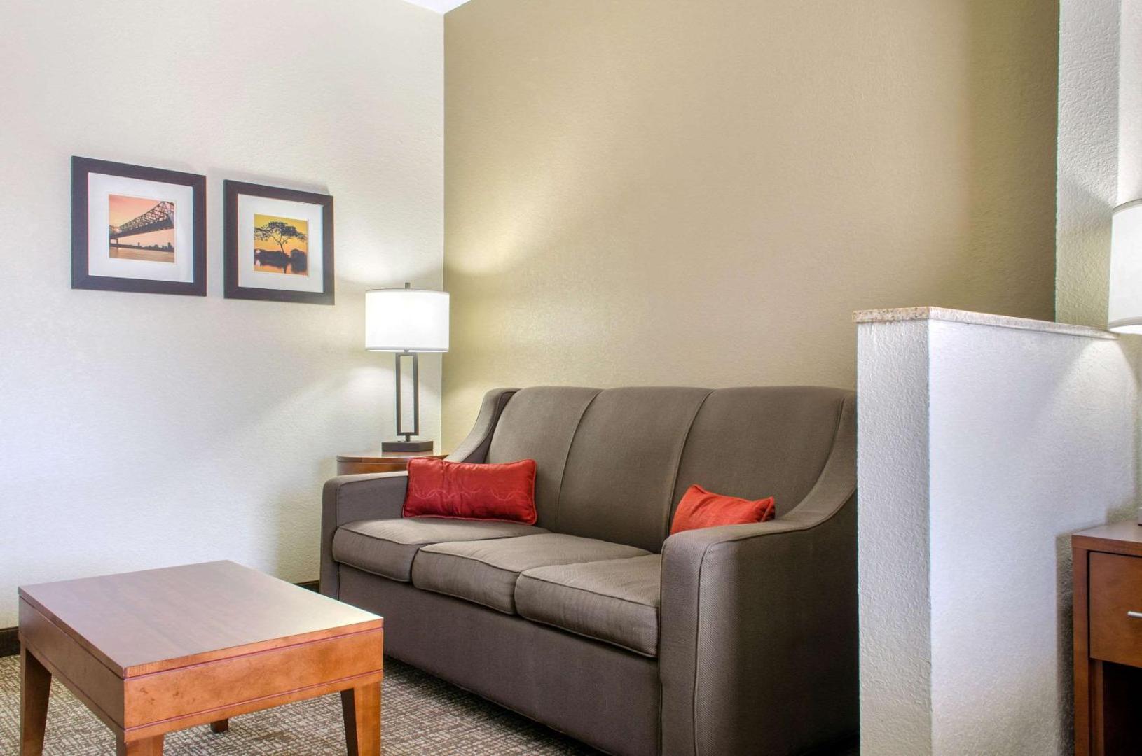 Comfort Inn & Suites Covington - Mandeville