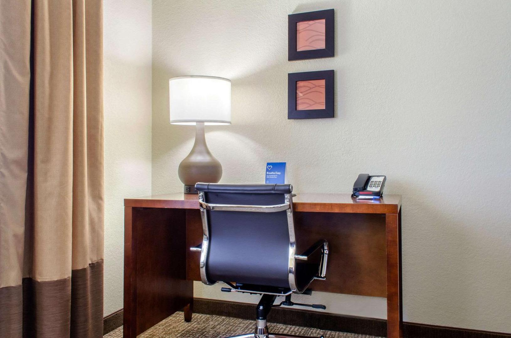 Comfort Inn & Suites Covington - Mandeville