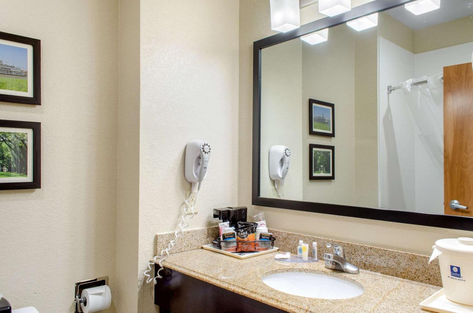 Comfort Inn & Suites Covington - Mandeville