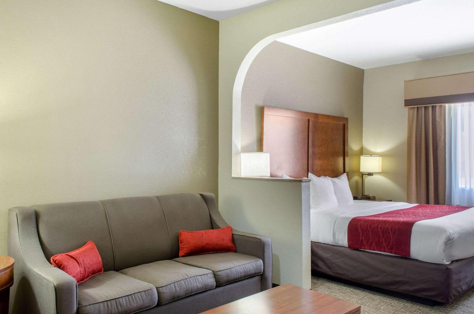 Comfort Inn & Suites Covington - Mandeville