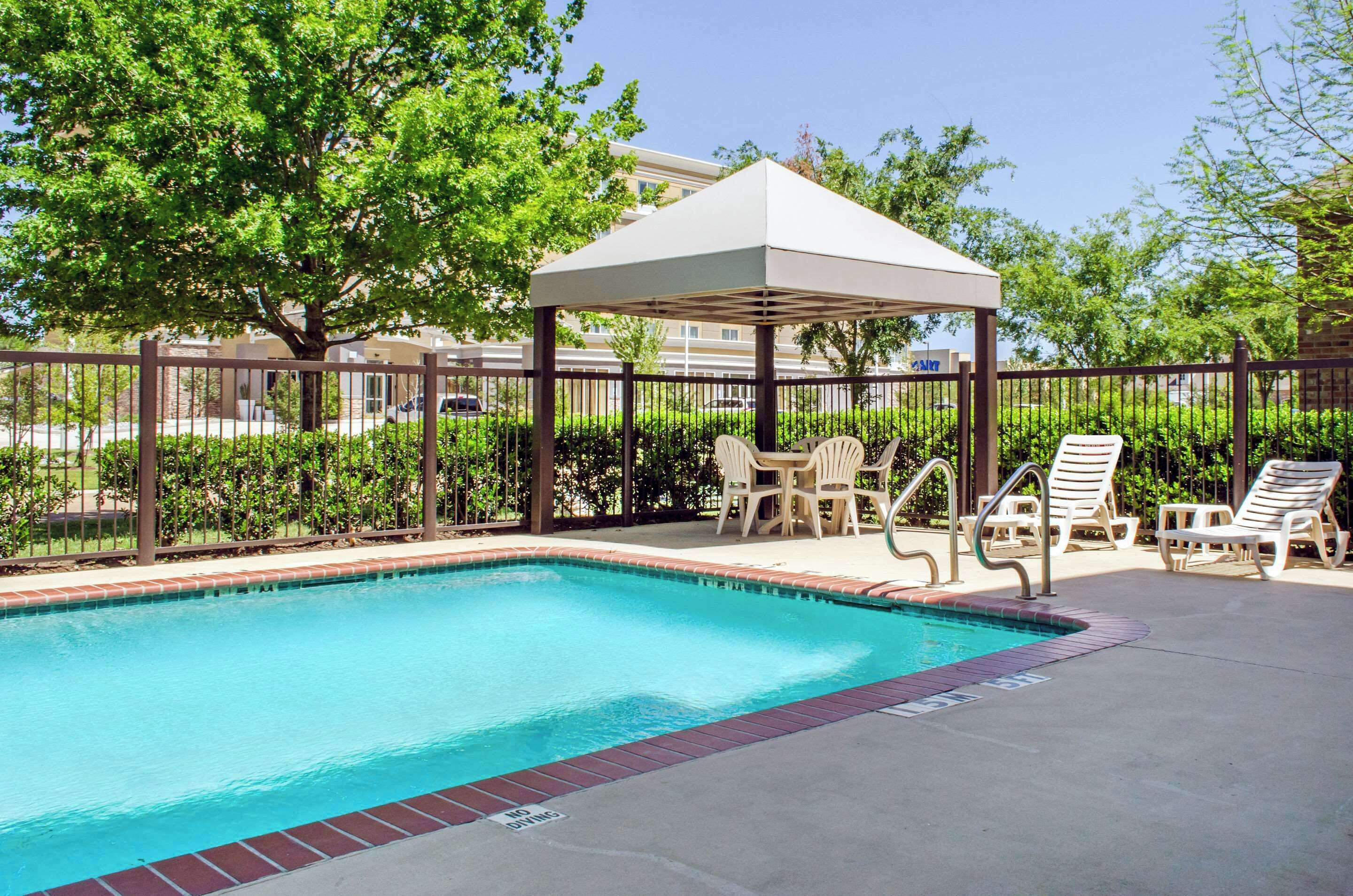 Comfort Inn & Suites Covington - Mandeville