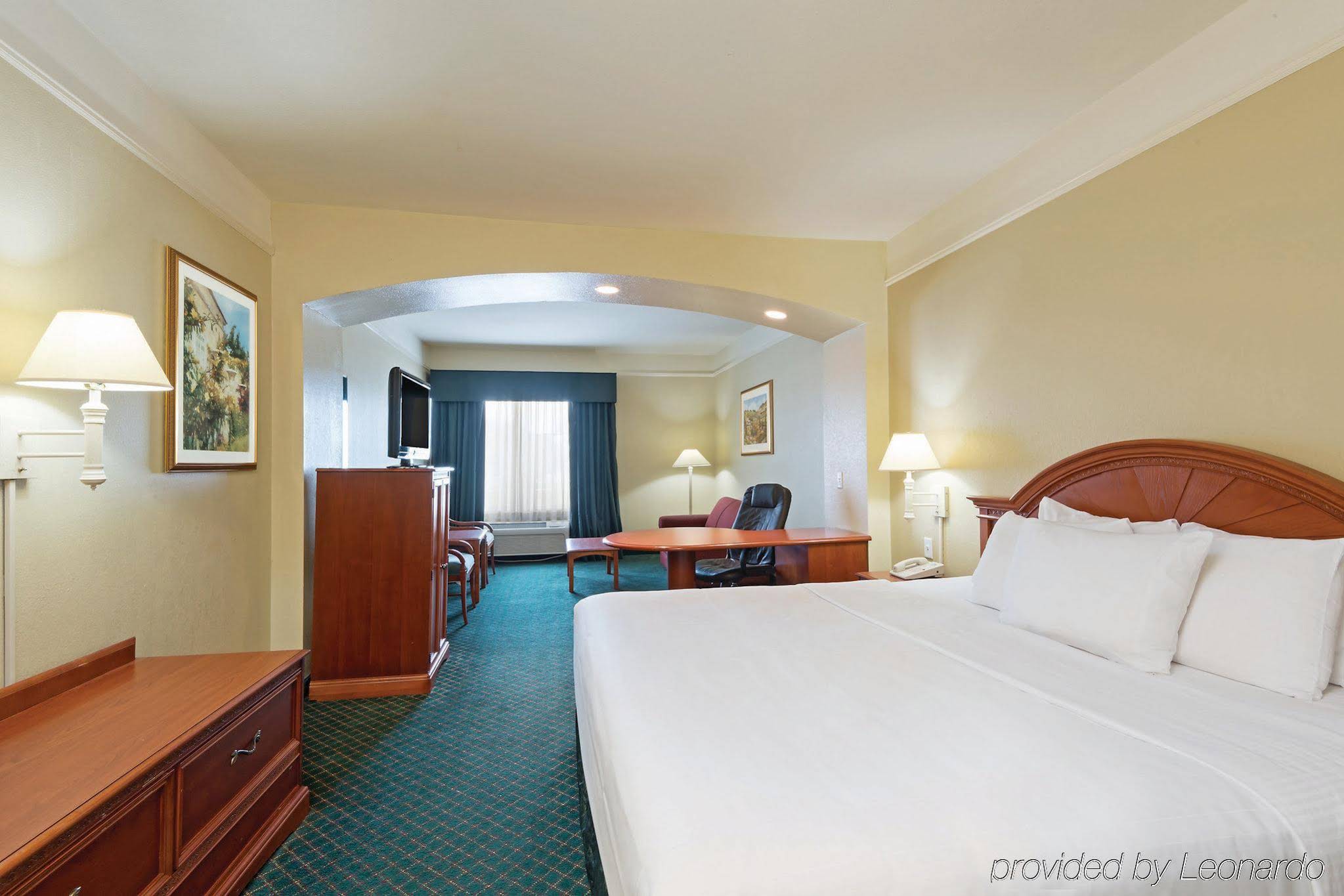 The Chateau Hotel Covington
