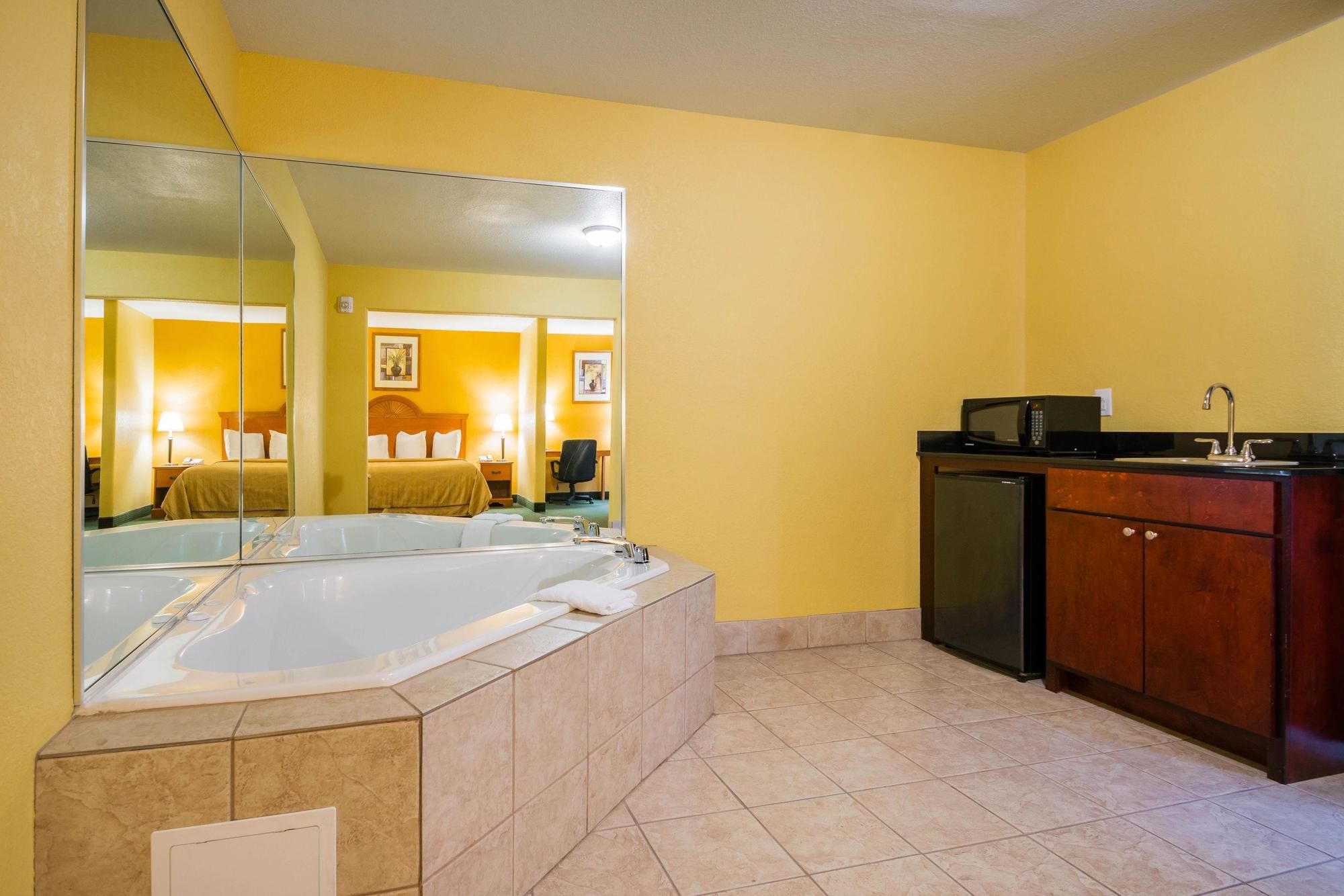 Quality Inn & Suites