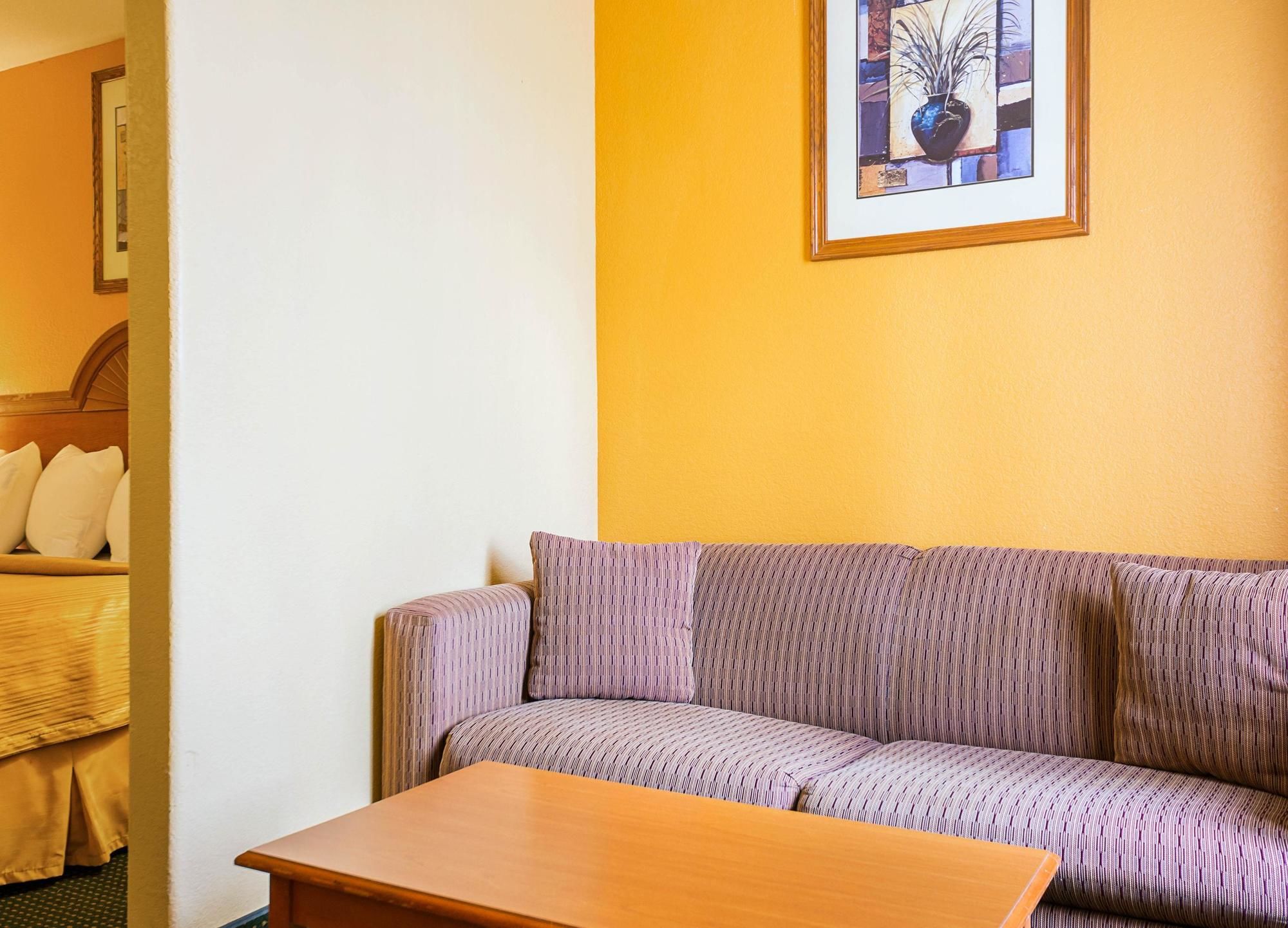 Quality Inn & Suites