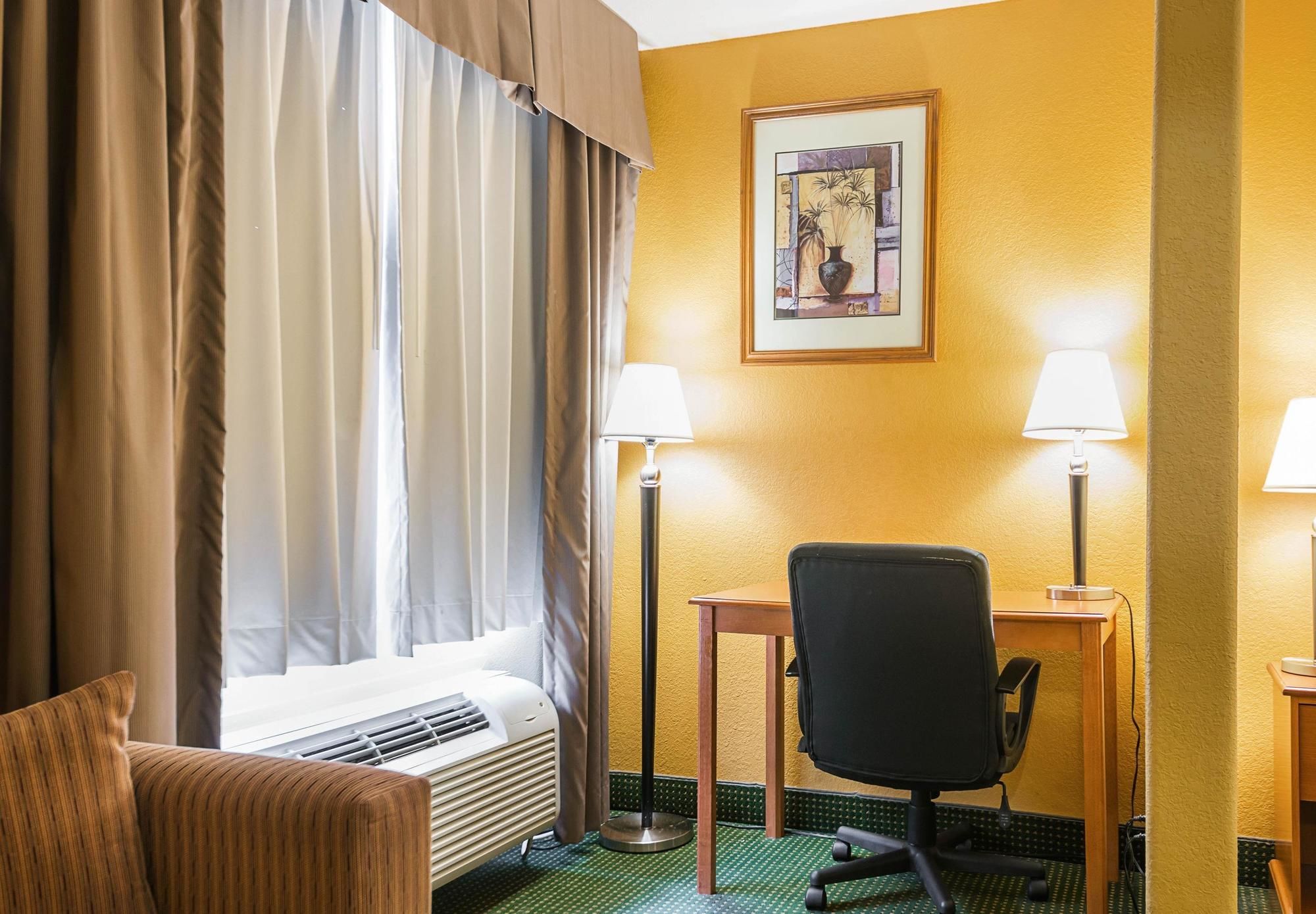 Quality Inn & Suites