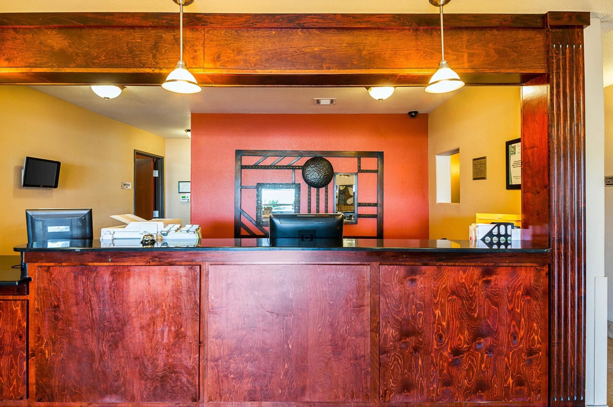 Quality Inn & Suites