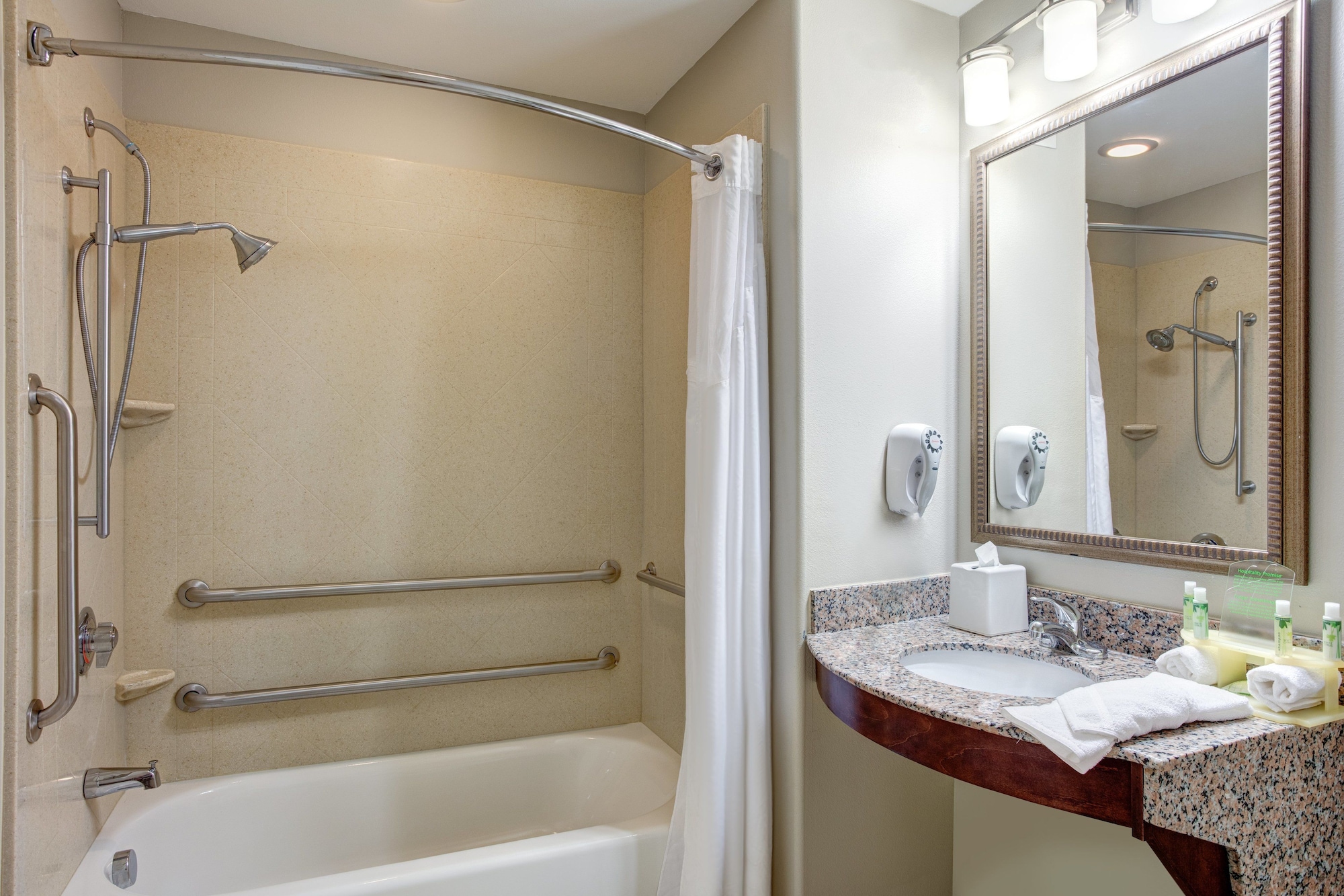 Holiday Inn Express Hotel & Suites Galliano