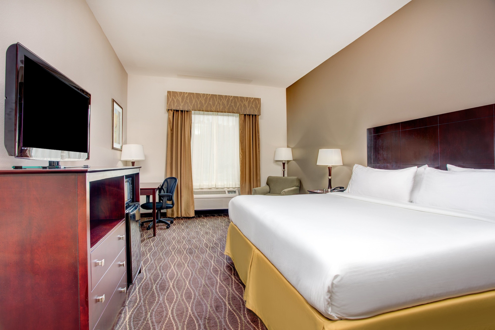 Holiday Inn Express Hotel & Suites Galliano