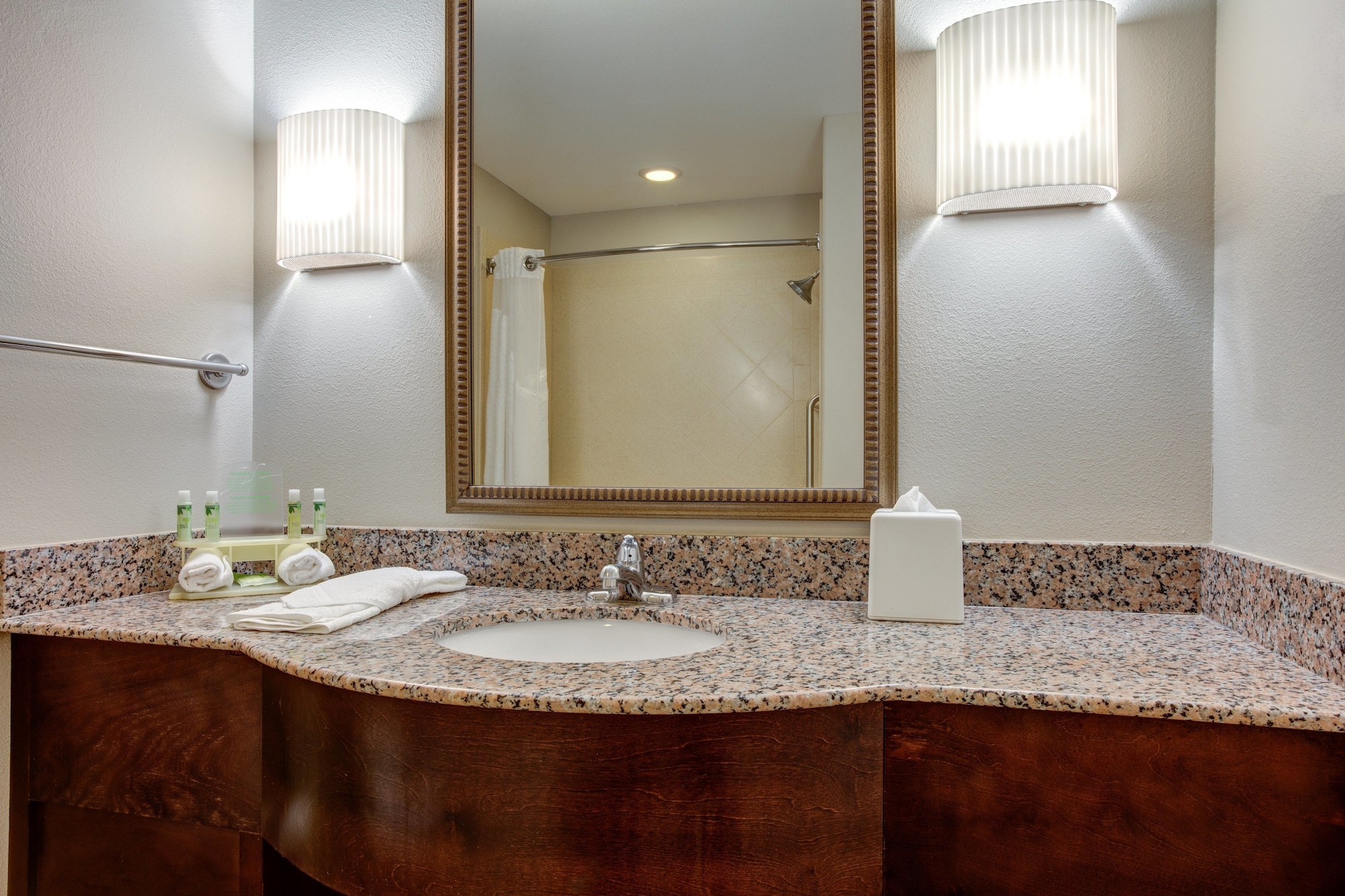 Holiday Inn Express Hotel & Suites Galliano