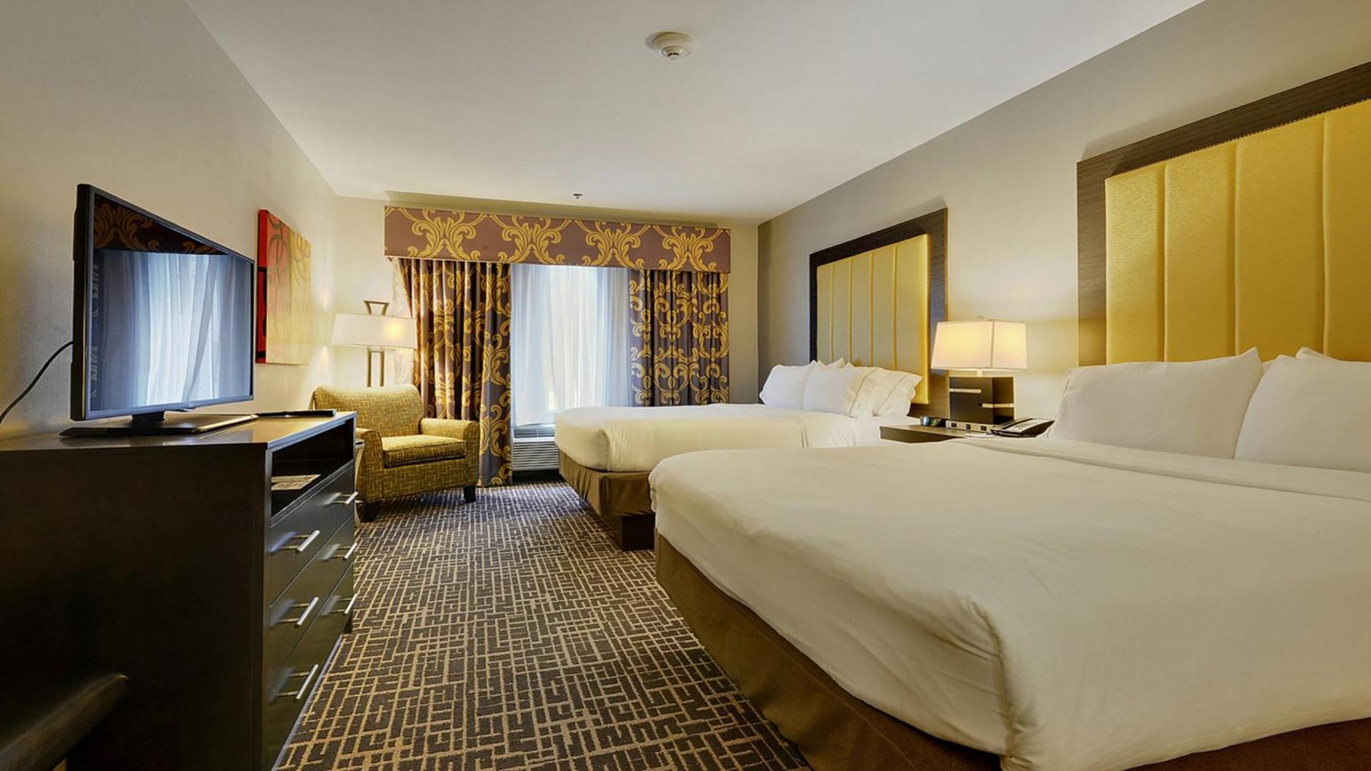 Holiday Inn Express & Suites Gonzales