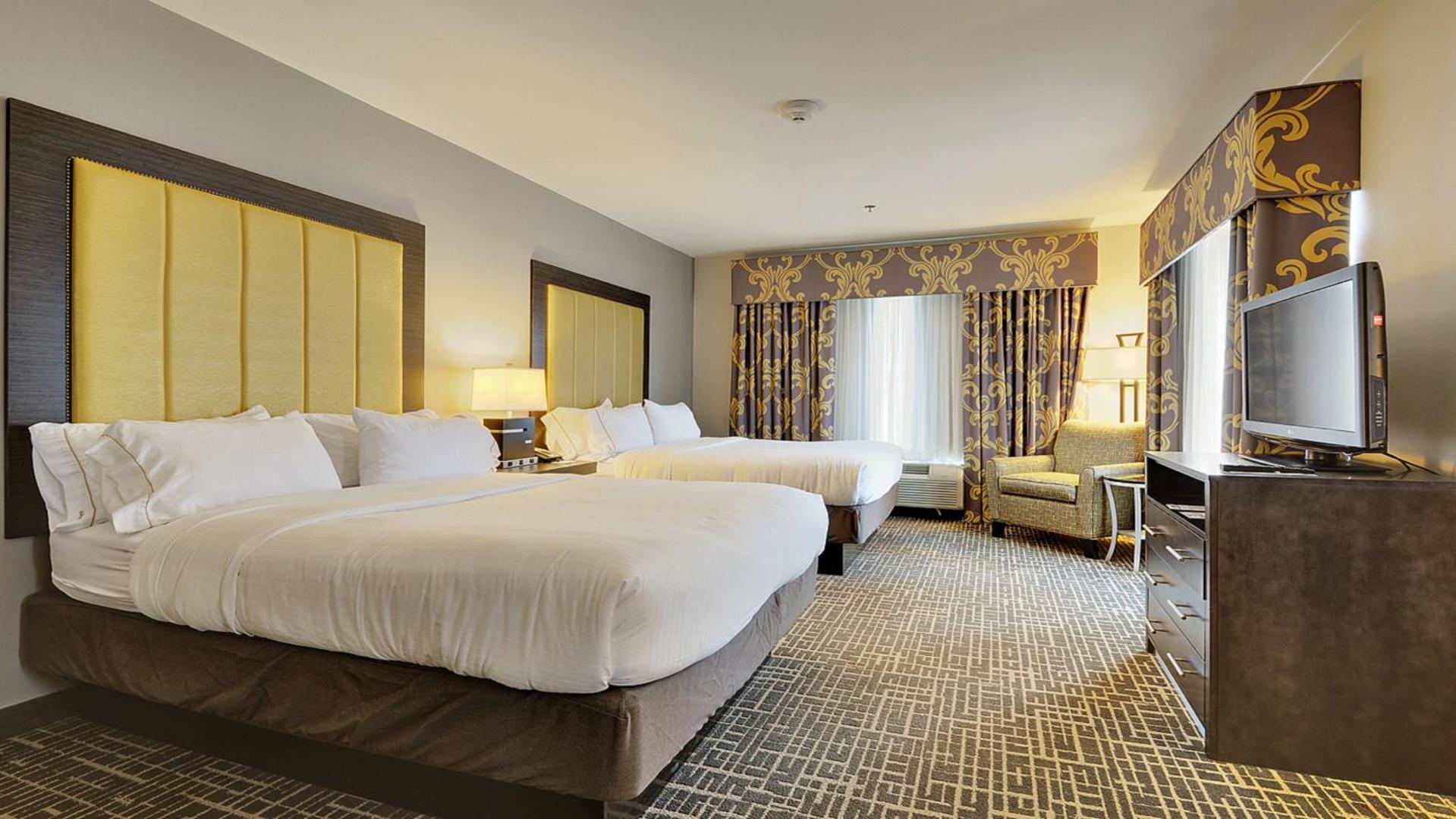 Holiday Inn Express & Suites Gonzales