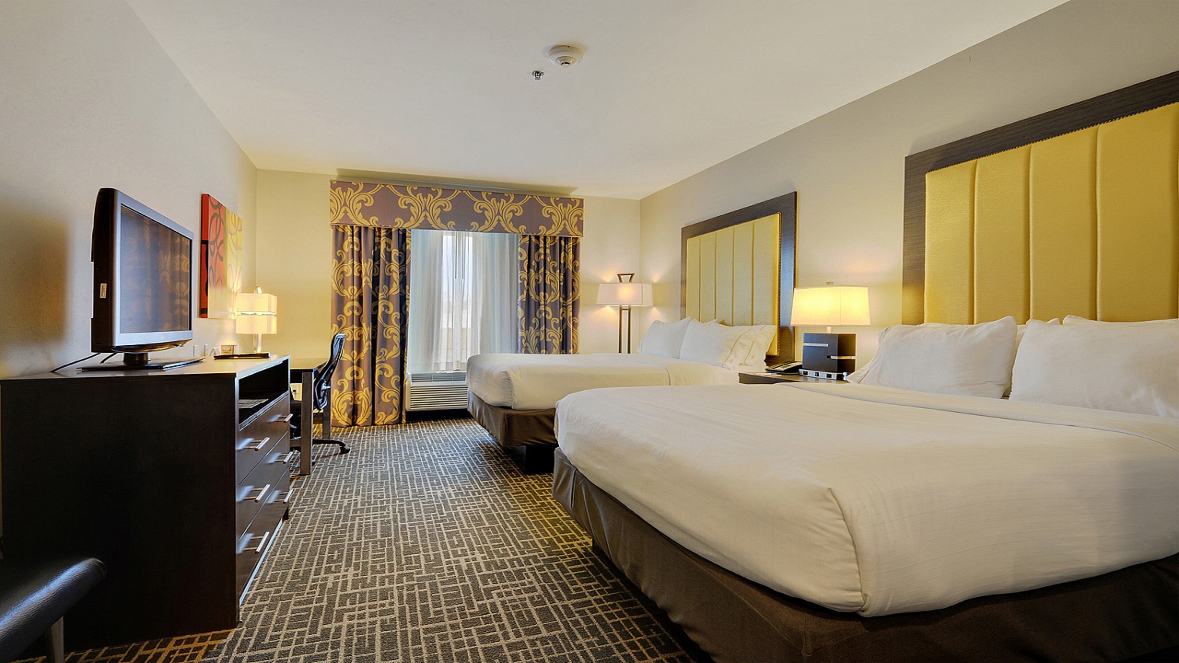 Holiday Inn Express & Suites Gonzales