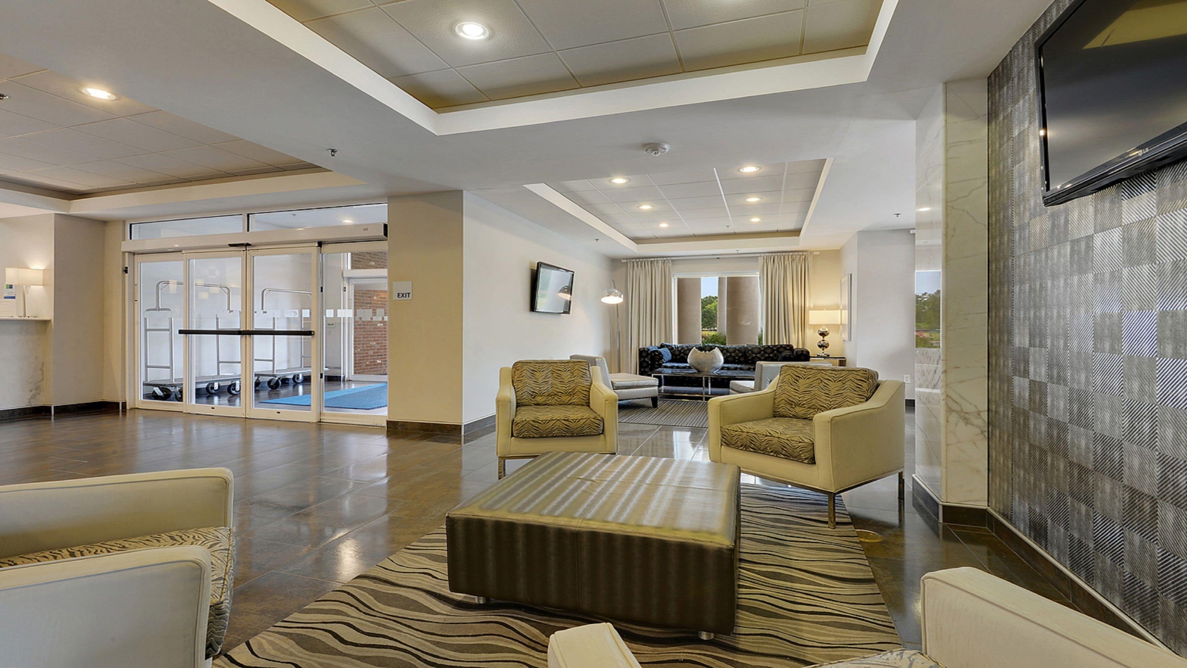 Holiday Inn Express & Suites Gonzales