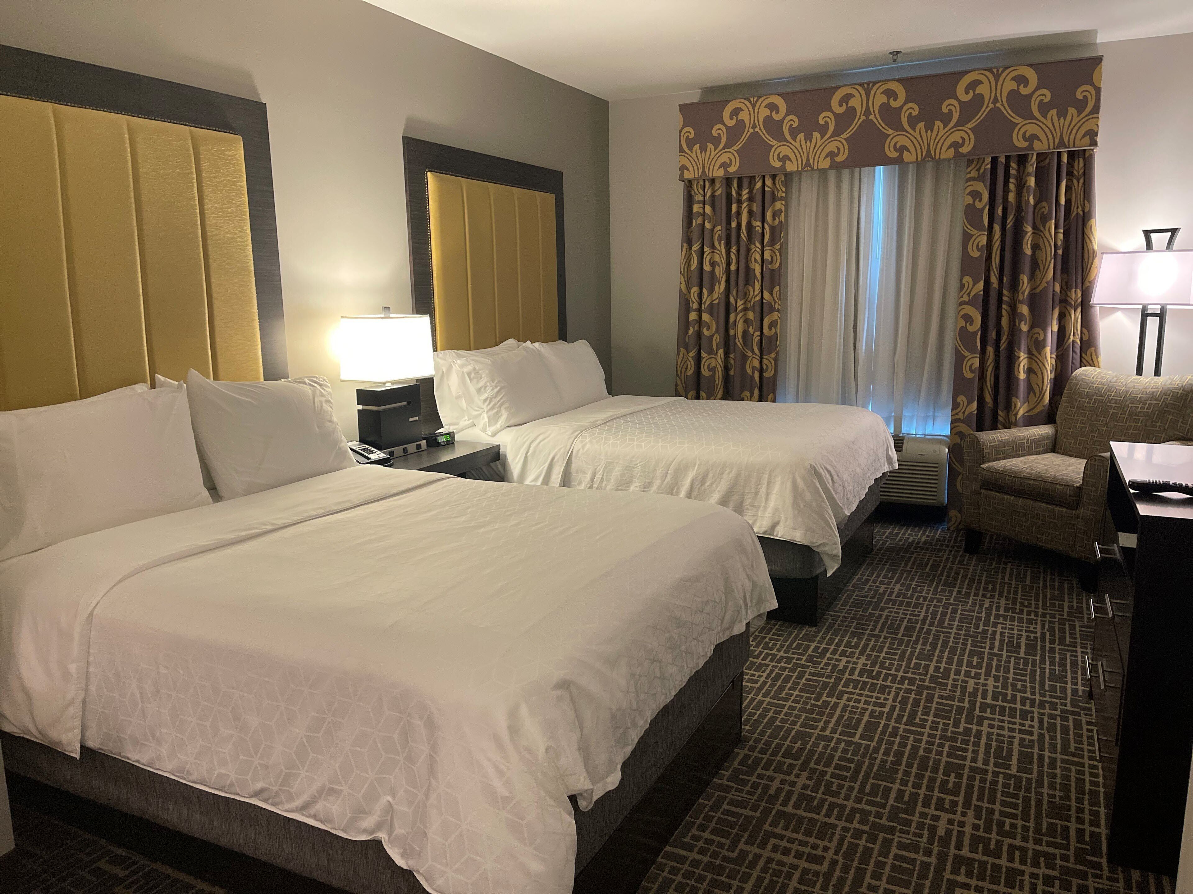 Holiday Inn Express & Suites Gonzales