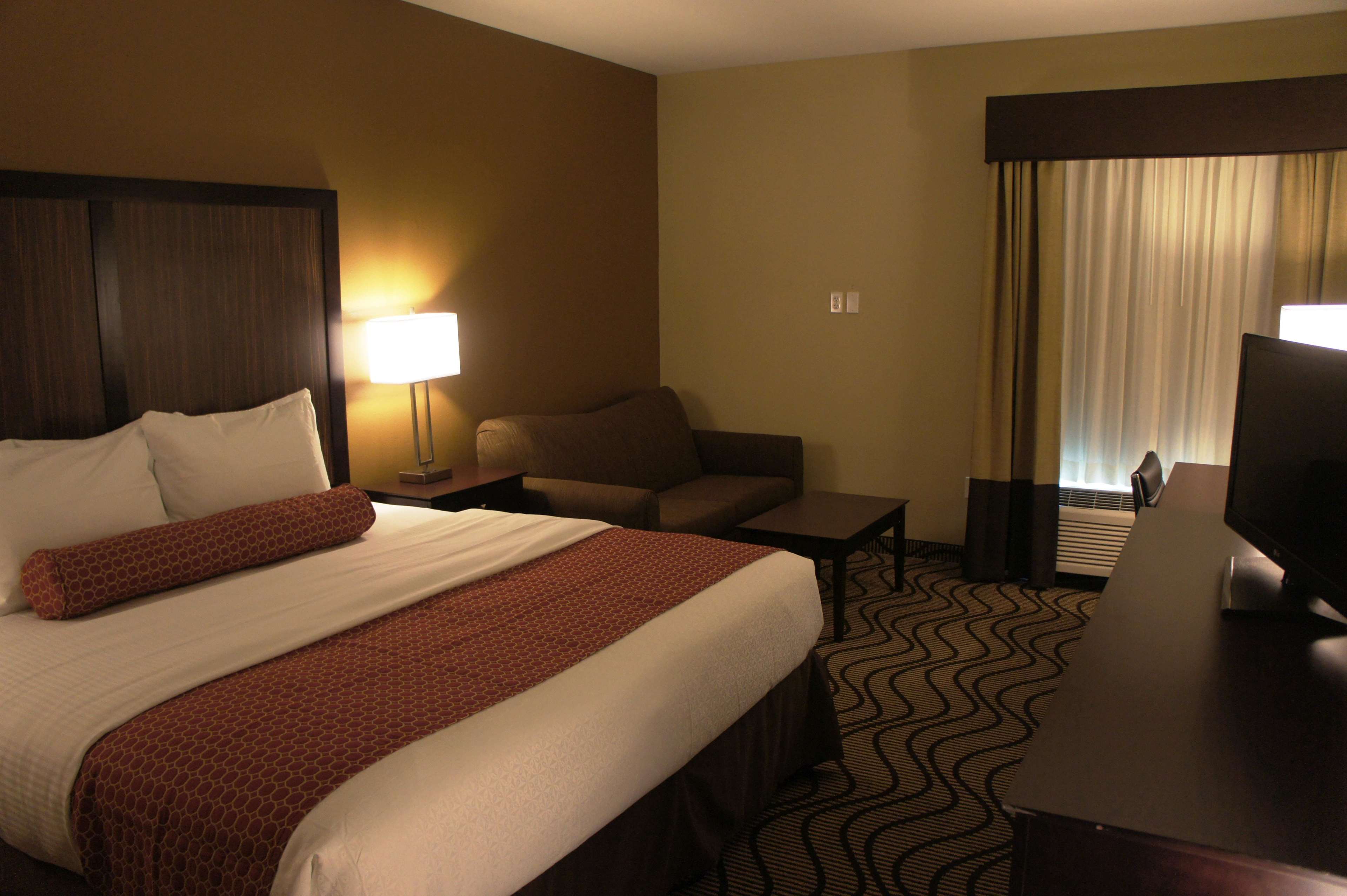La Quinta Inn & Suites by Wyndham Gonzales LA