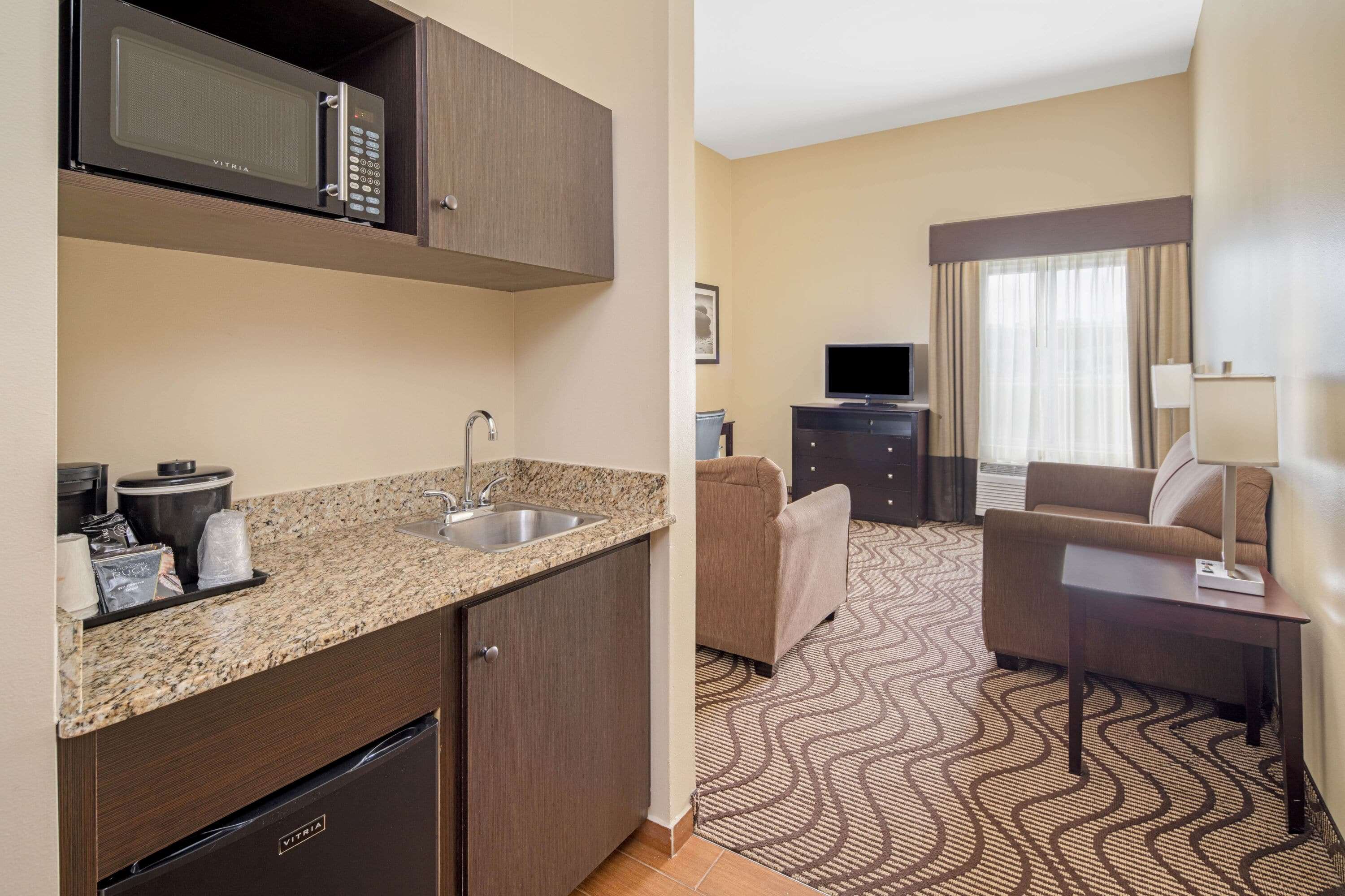La Quinta Inn & Suites by Wyndham Gonzales LA
