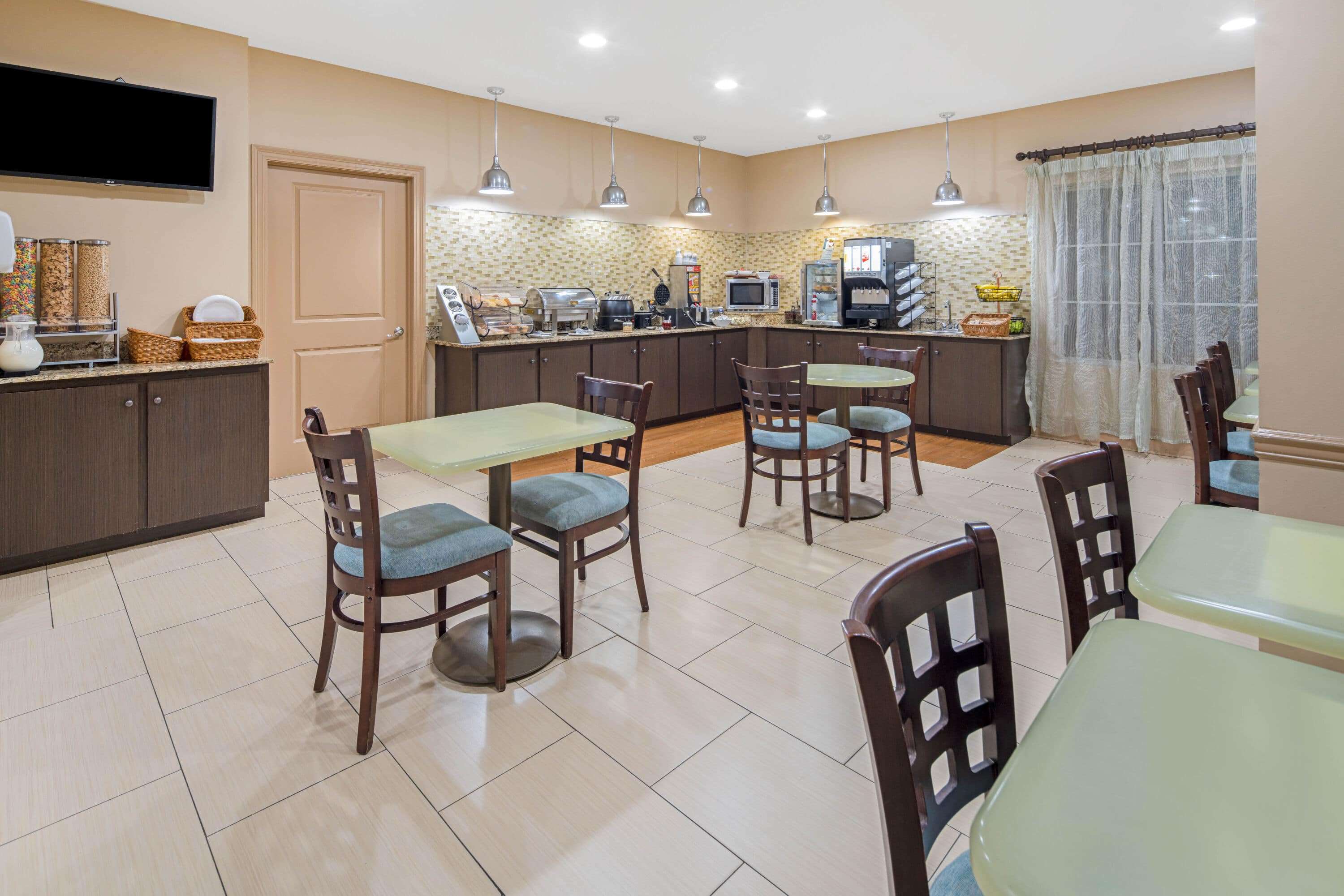 La Quinta Inn & Suites by Wyndham Gonzales LA